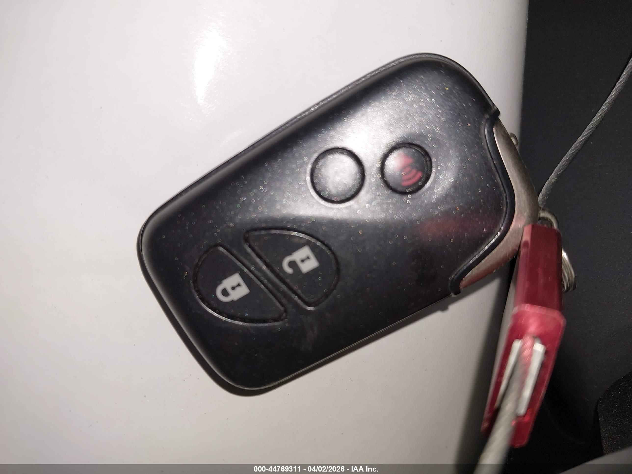 LEXUS IS image 11