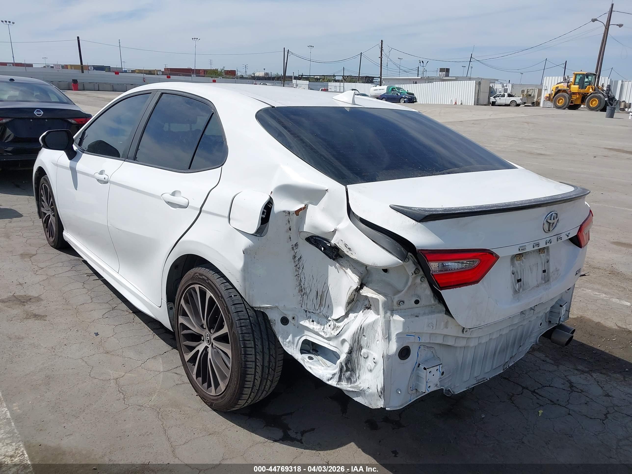 TOYOTA CAMRY image 6