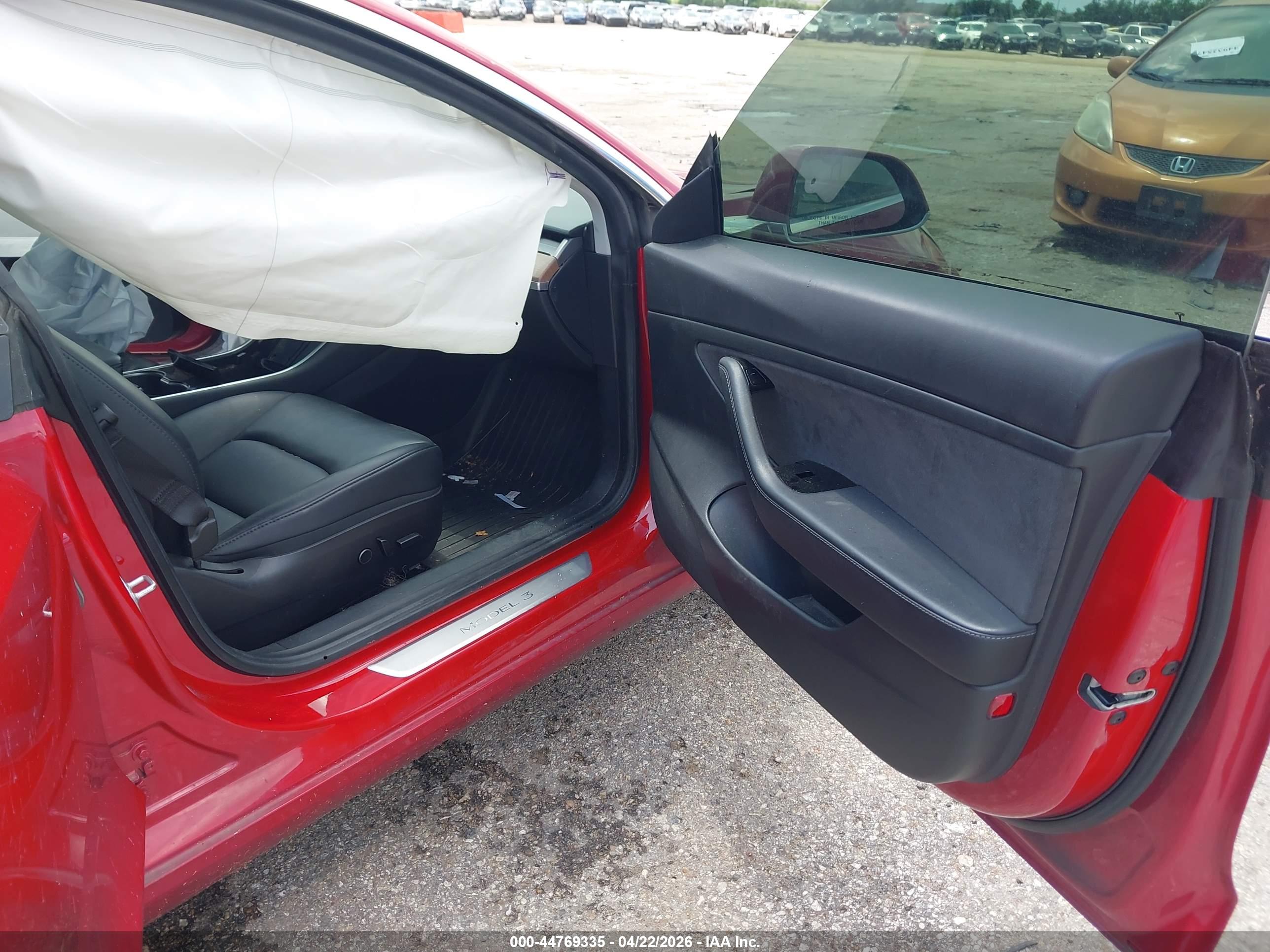TESLA MODEL image 5