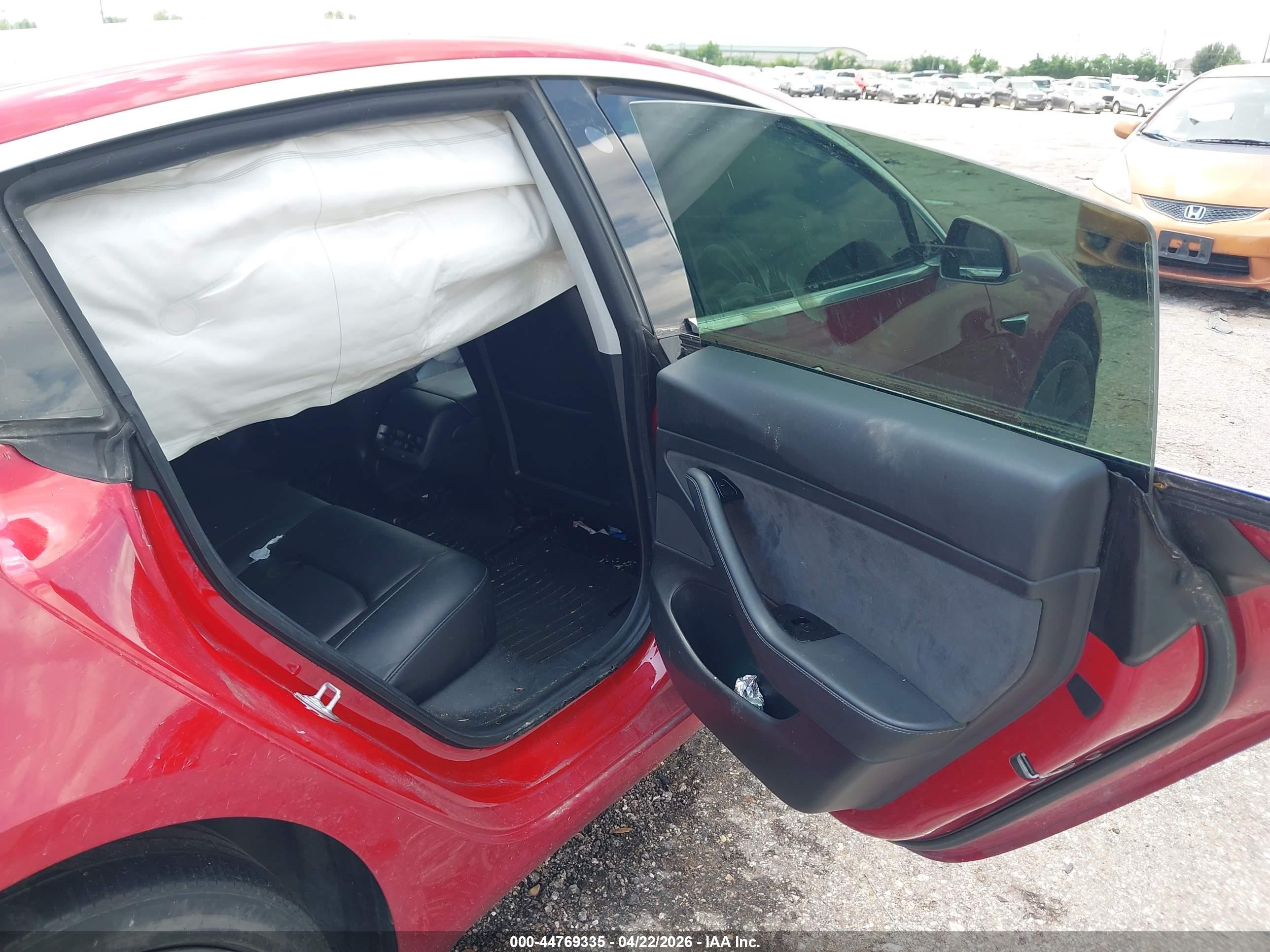 TESLA MODEL image 8