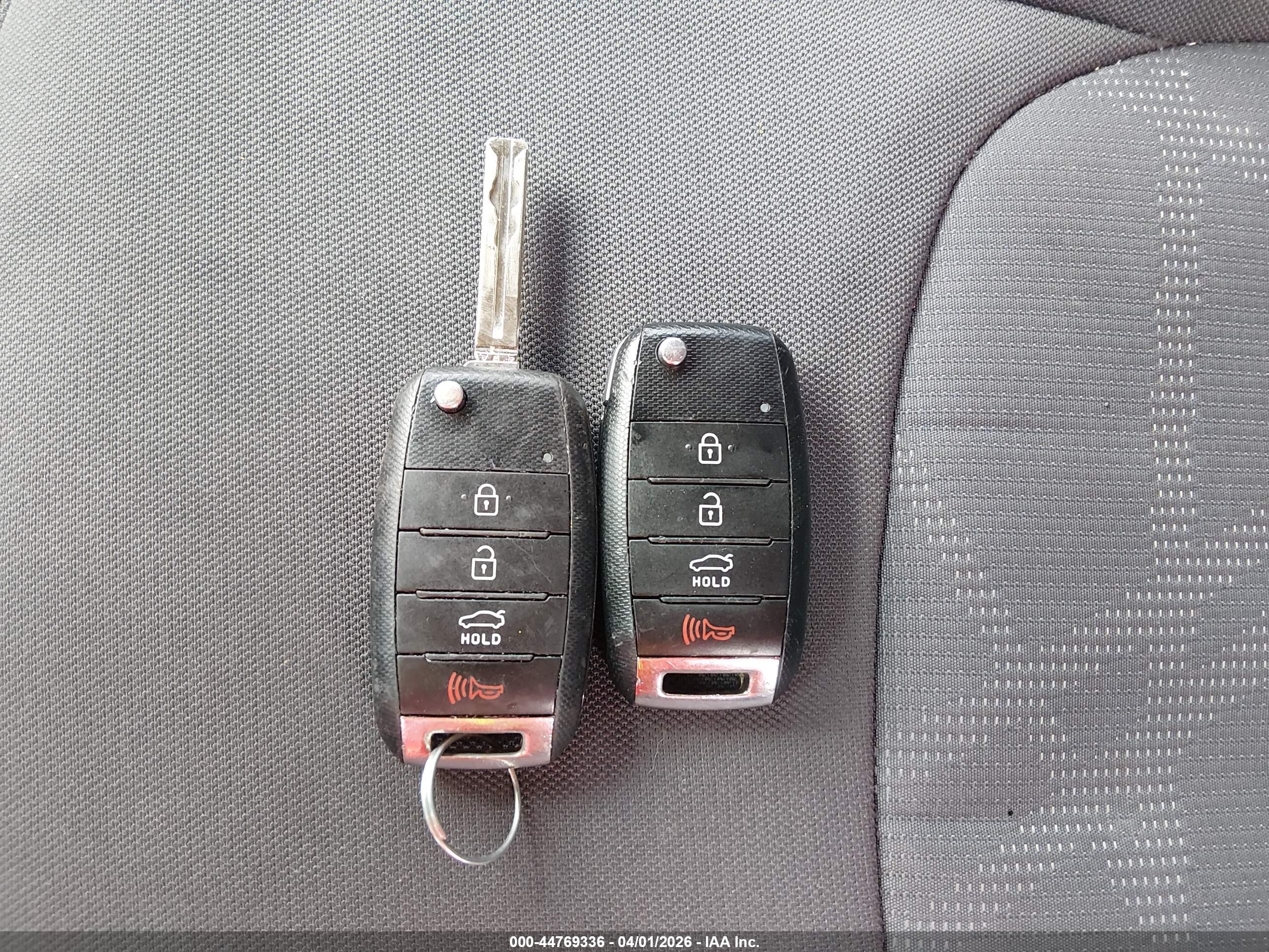 KIA RIO image 11