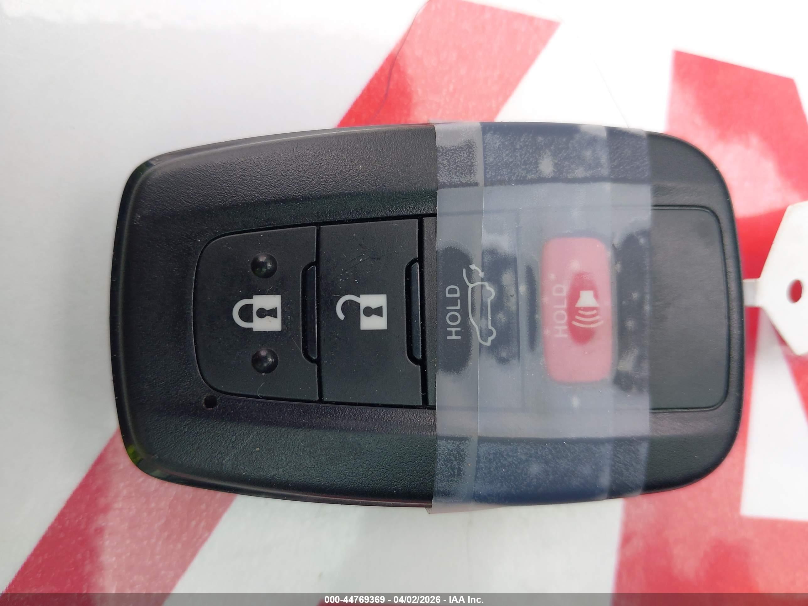 TOYOTA RAV4 image 11