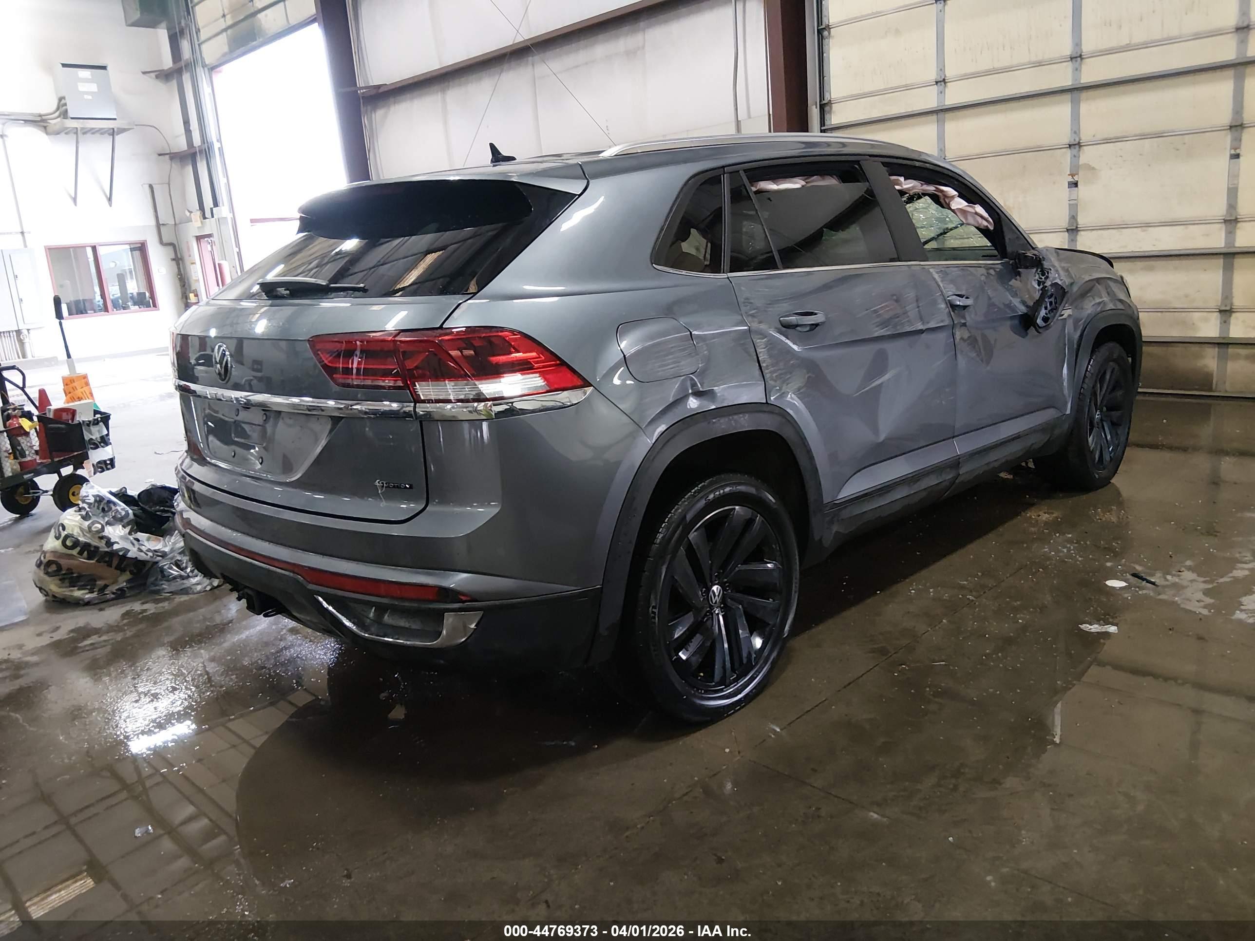 VOLKSWAGEN ATLAS image 4
