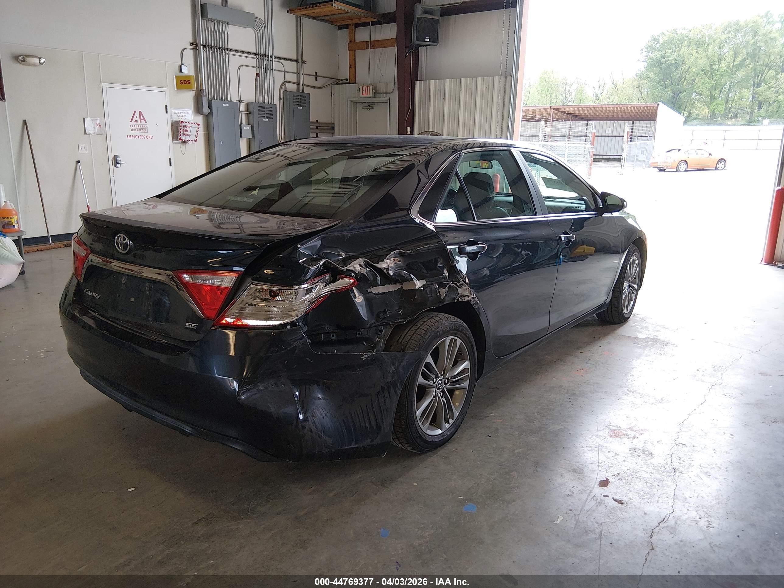 TOYOTA CAMRY image 4