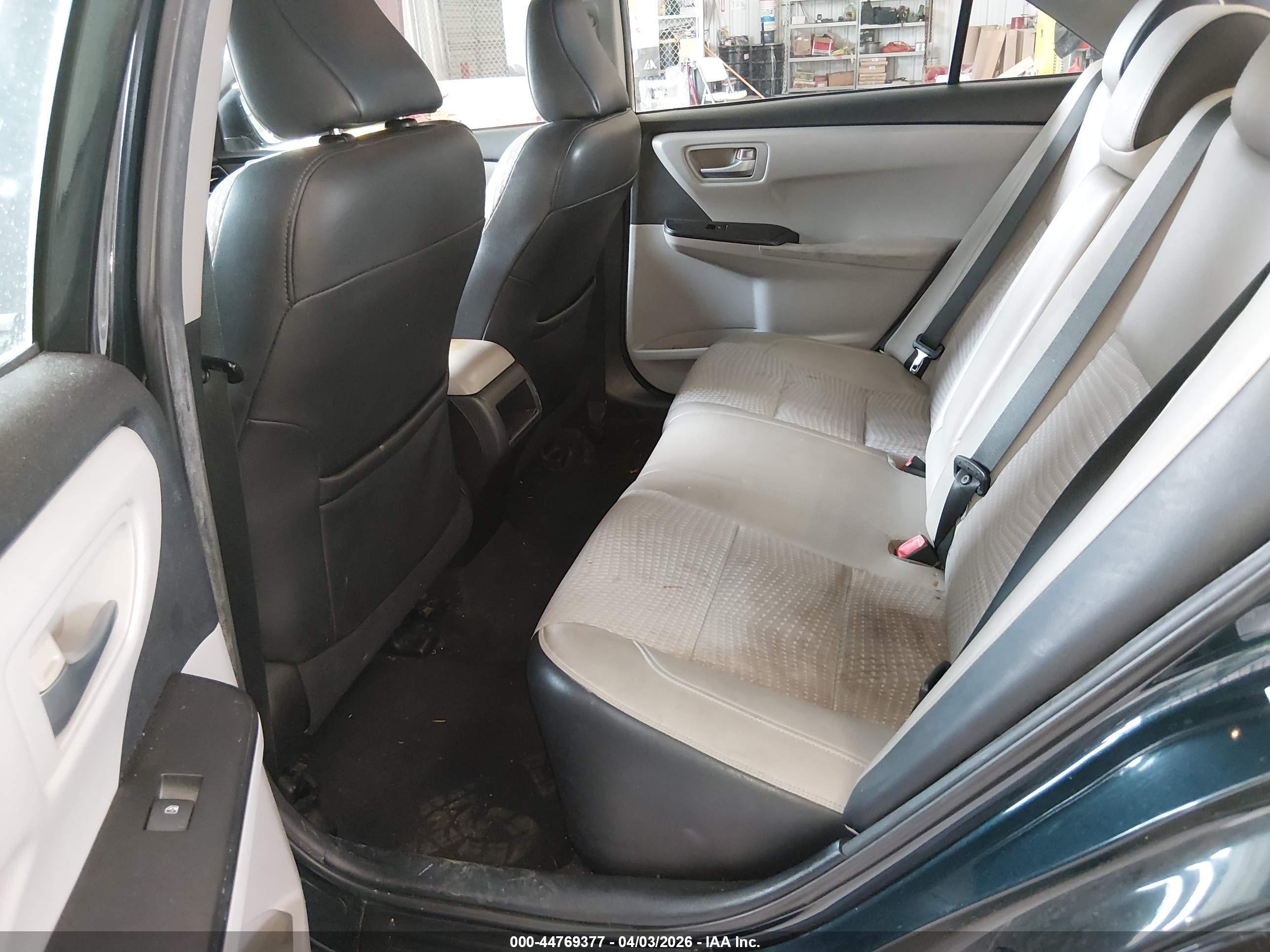 TOYOTA CAMRY image 8