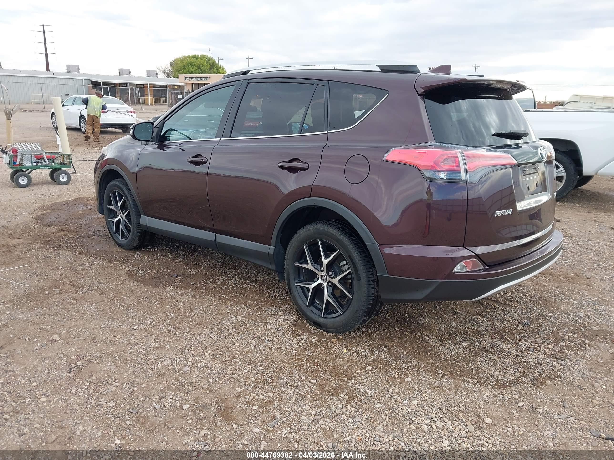 TOYOTA RAV4 image 3