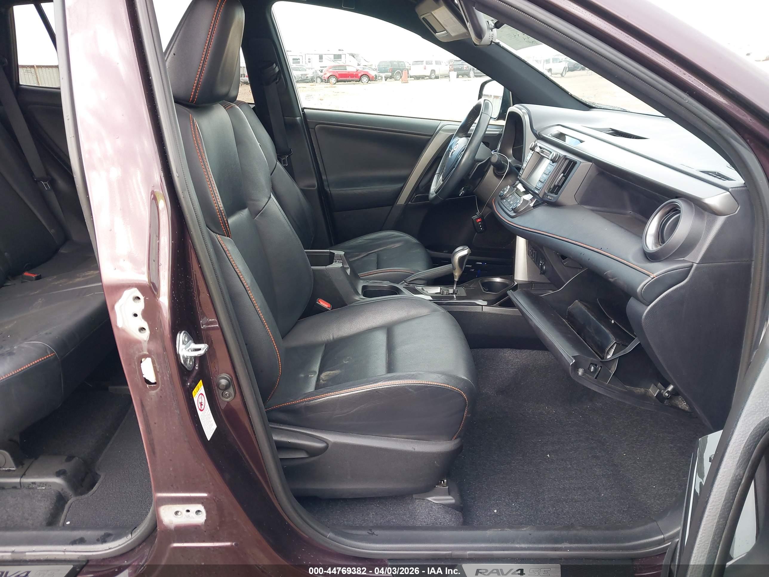 TOYOTA RAV4 image 5