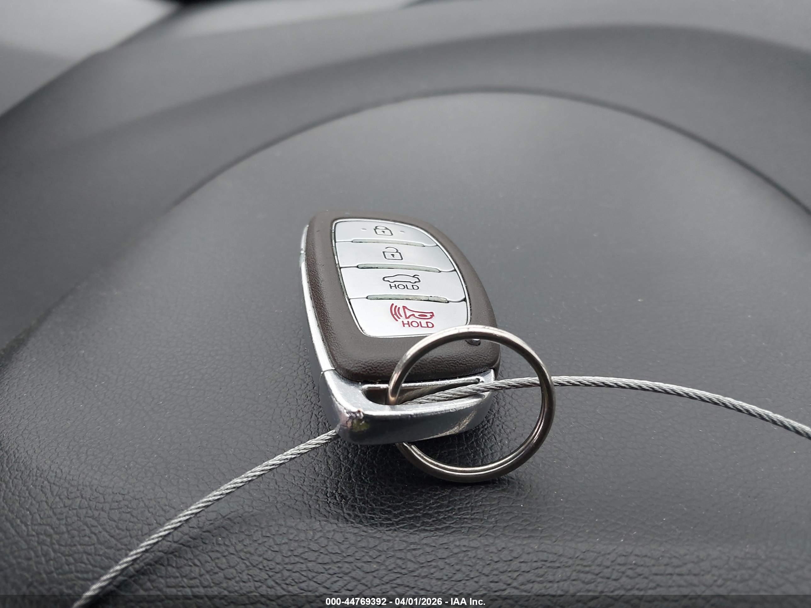 HYUNDAI ELANTRA image 11