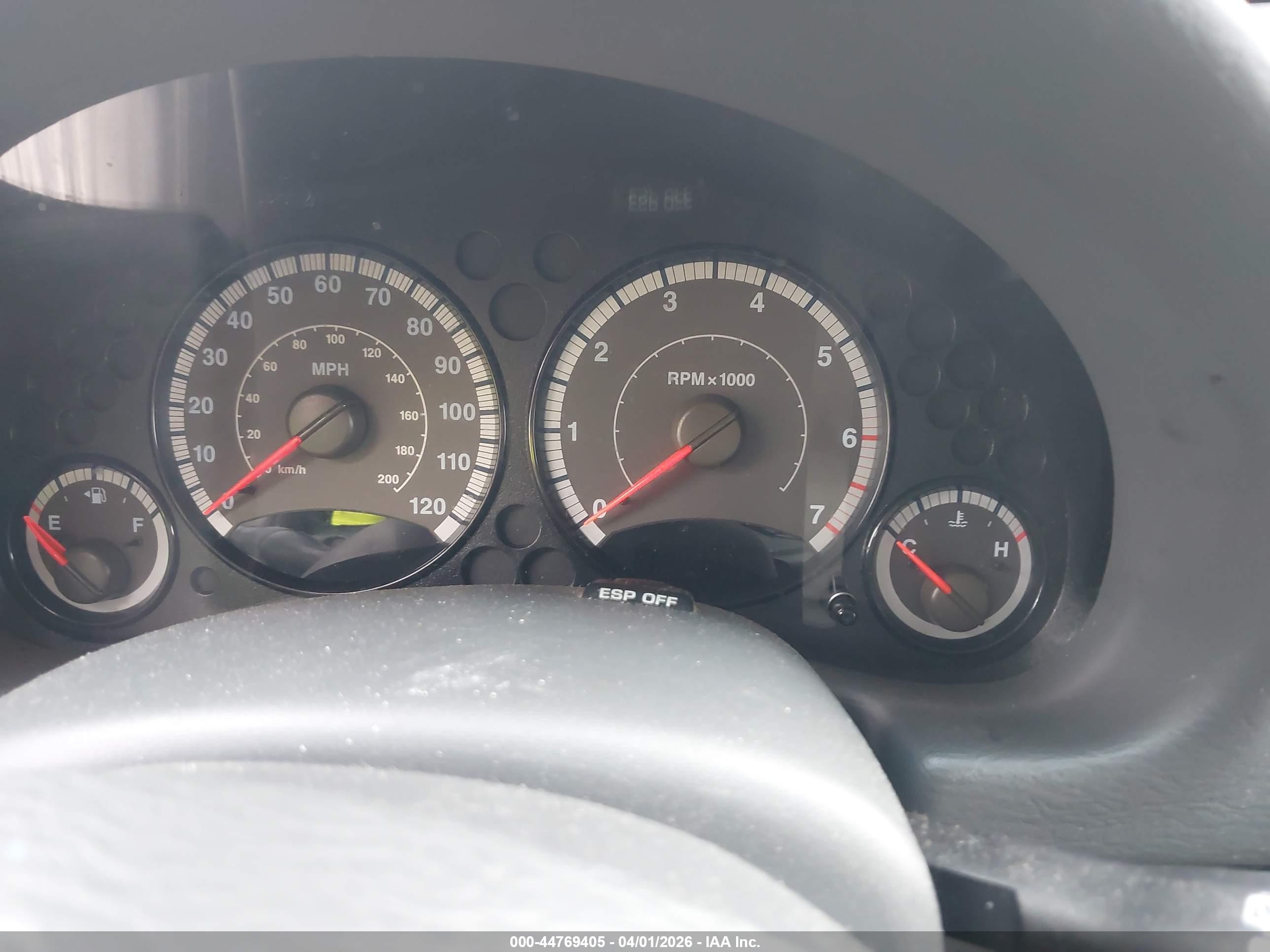 JEEP LIBERTY image 7