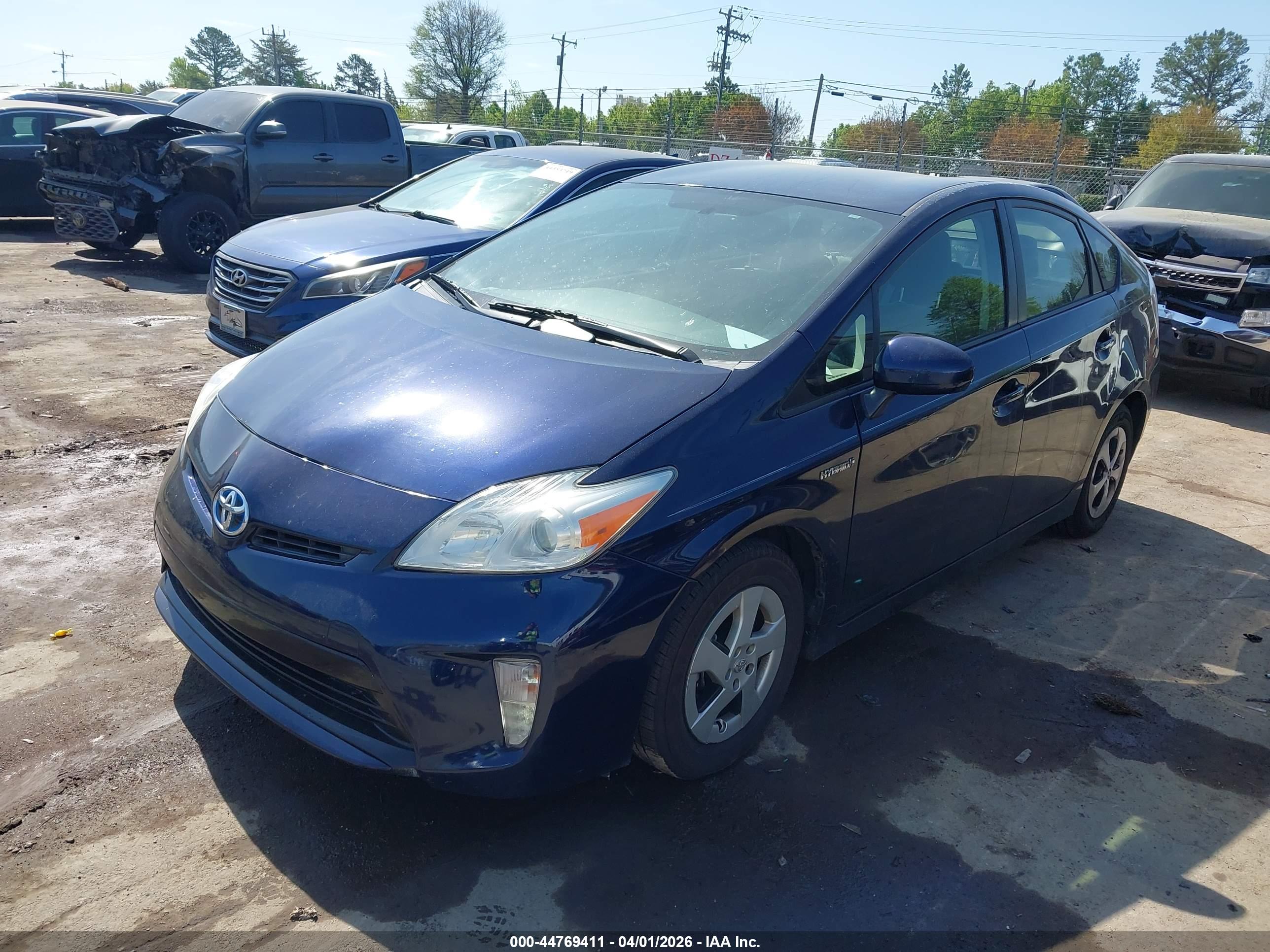 TOYOTA PRIUS image 2