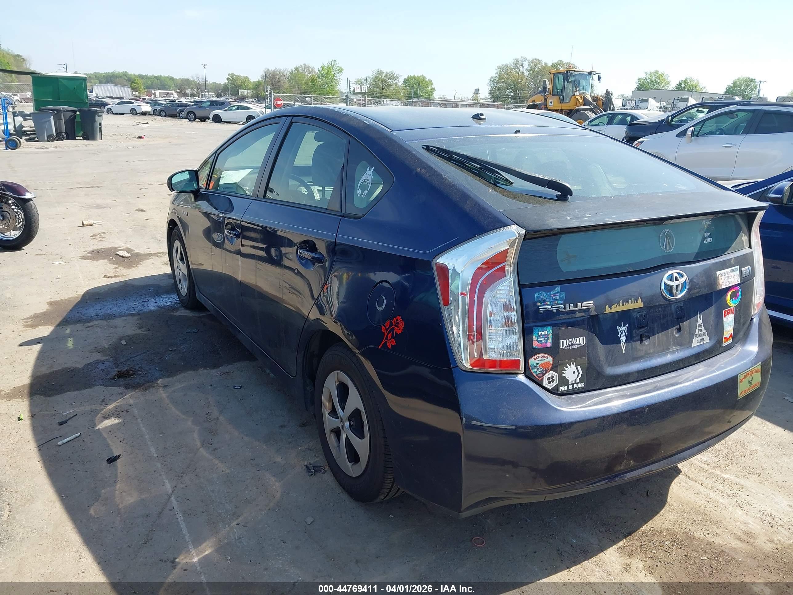 TOYOTA PRIUS image 3