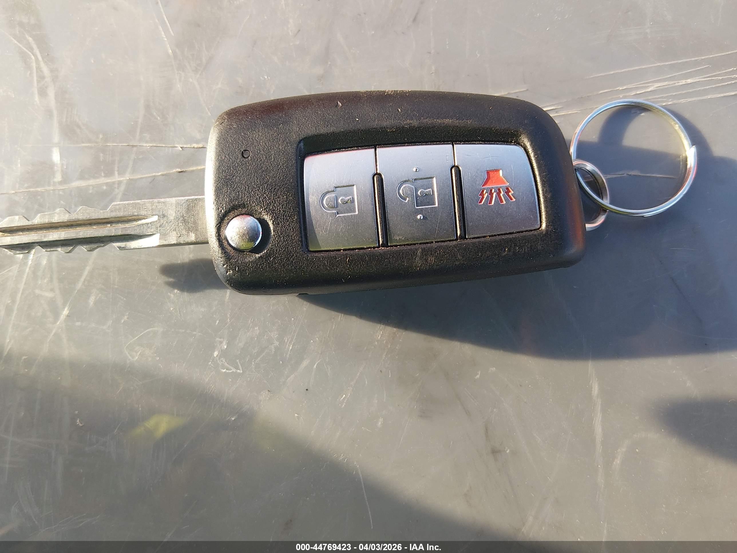 NISSAN ROGUE image 11