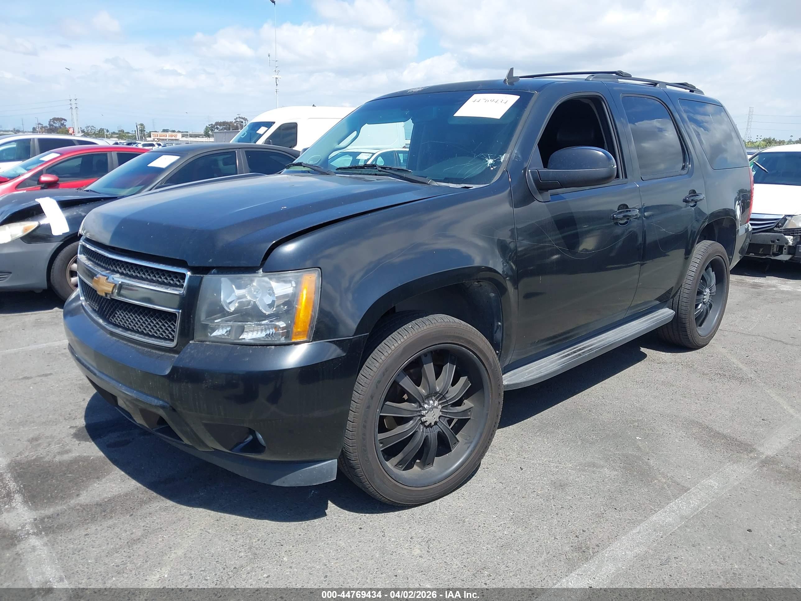 CHEVROLET TAHOE image 2