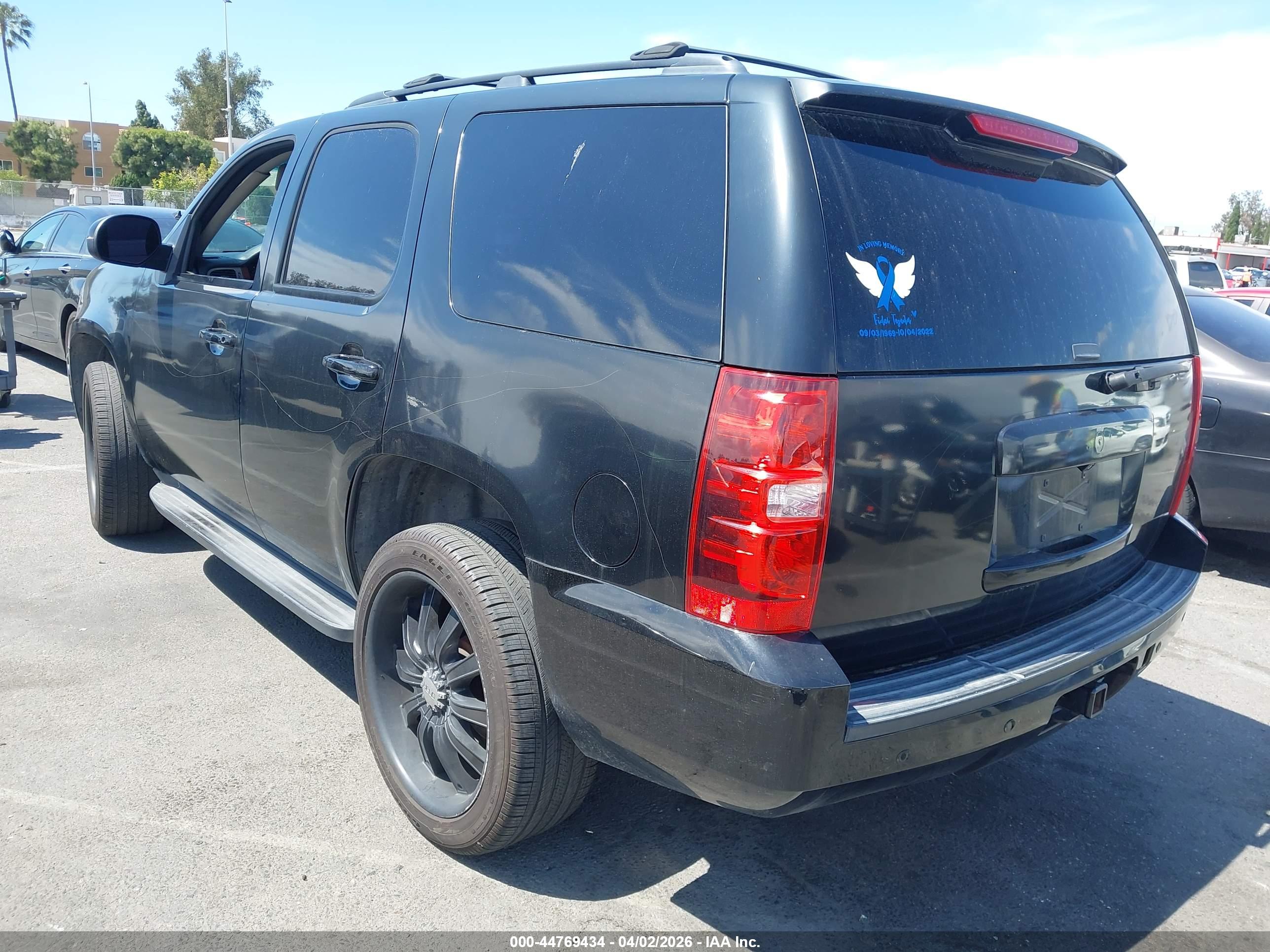 CHEVROLET TAHOE image 3