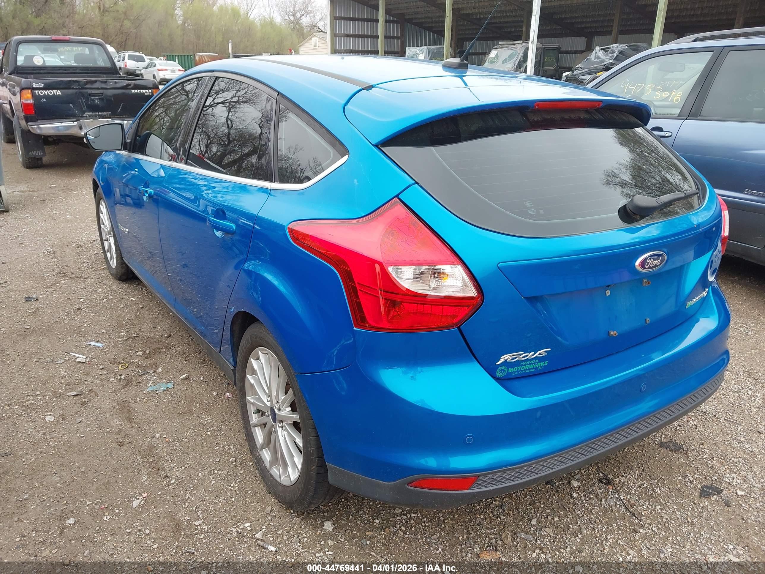 FORD FOCUS image 3