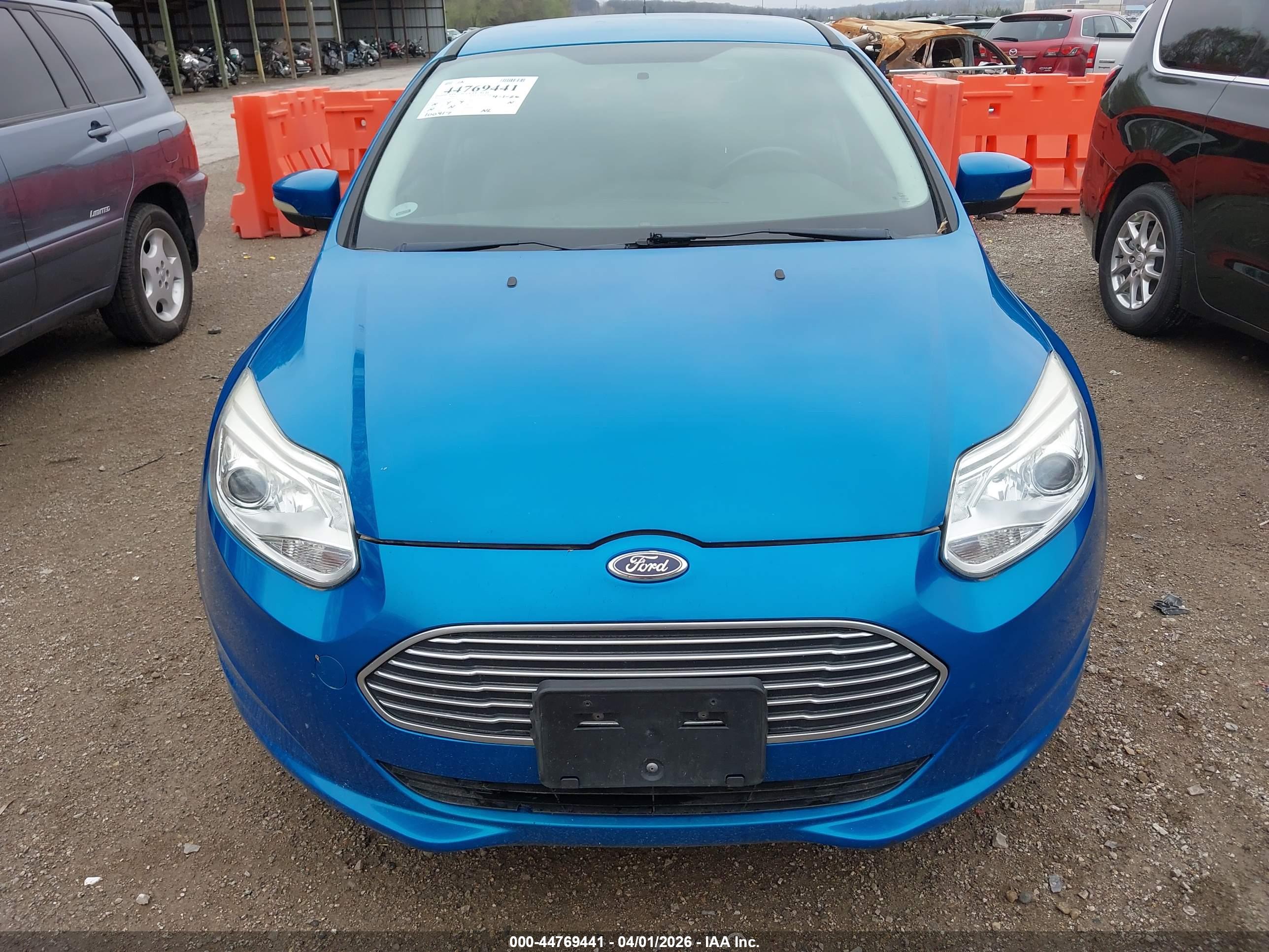 FORD FOCUS image 6