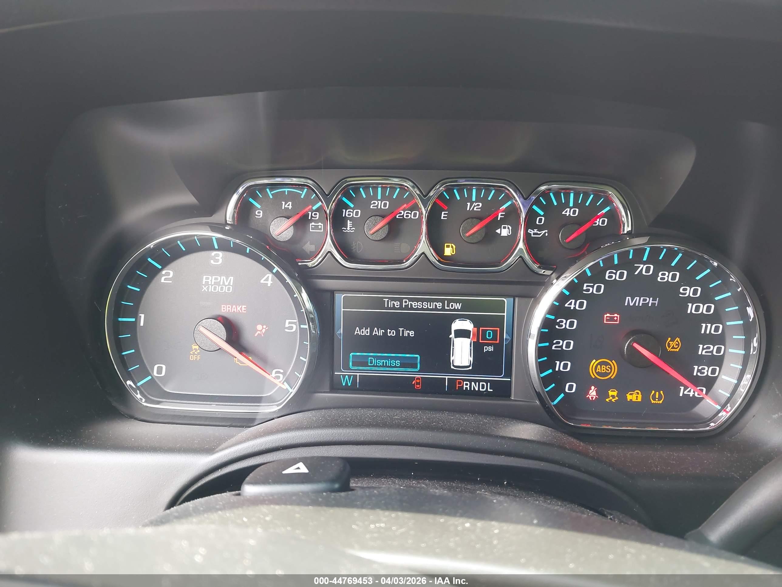 CHEVROLET SUBURBAN image 7