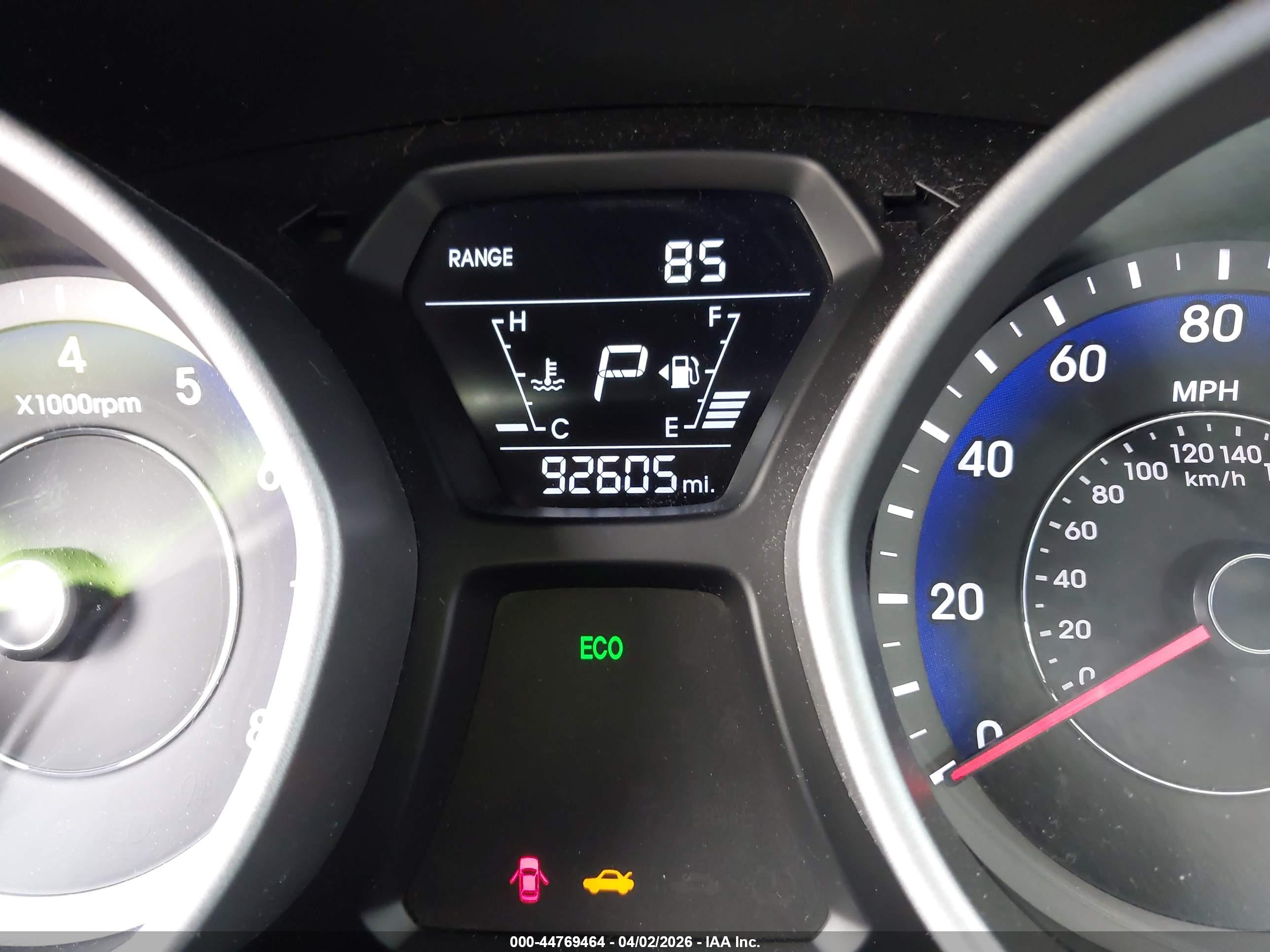 HYUNDAI ELANTRA image 7