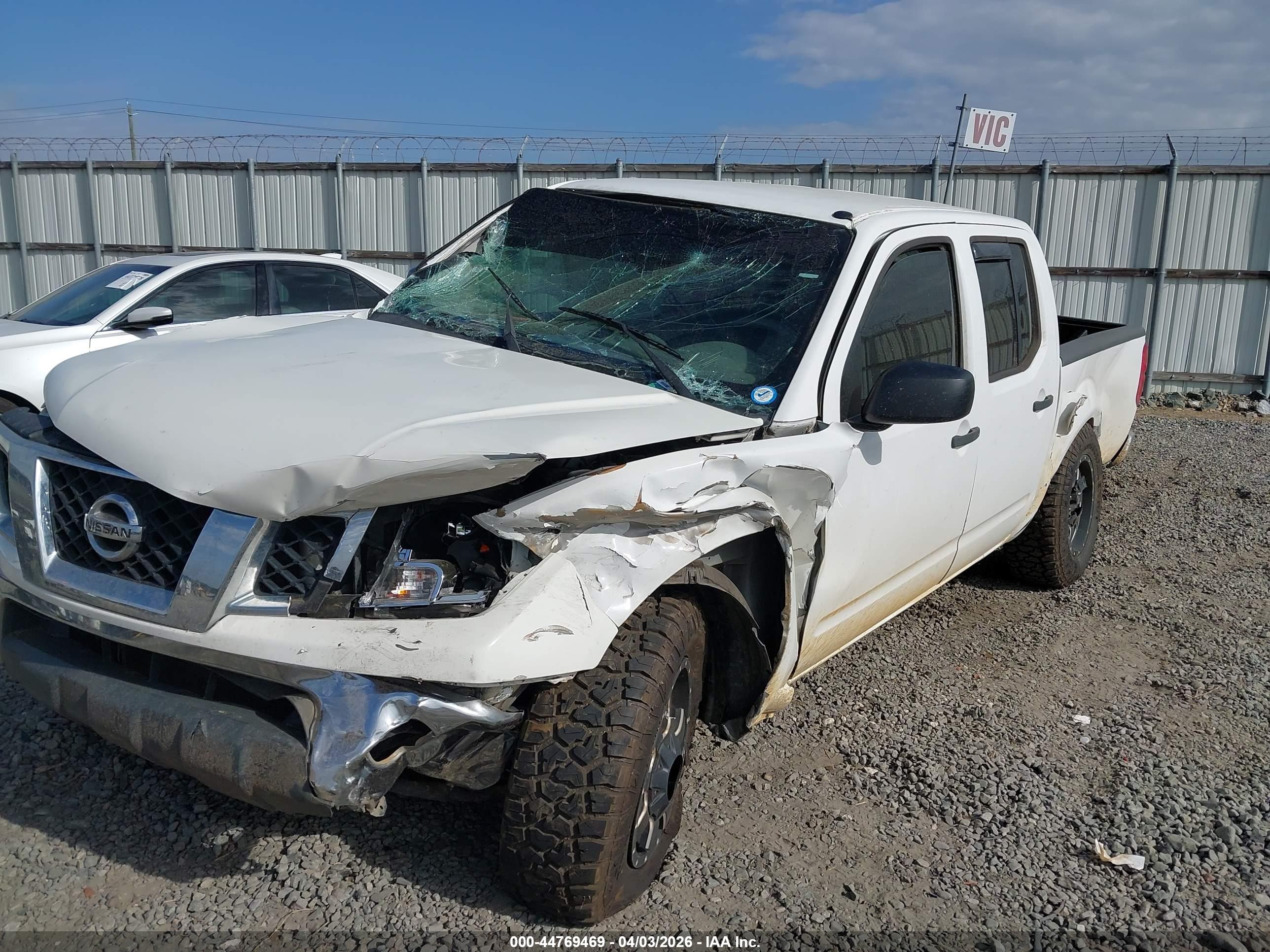 NISSAN FRONTIER image 6