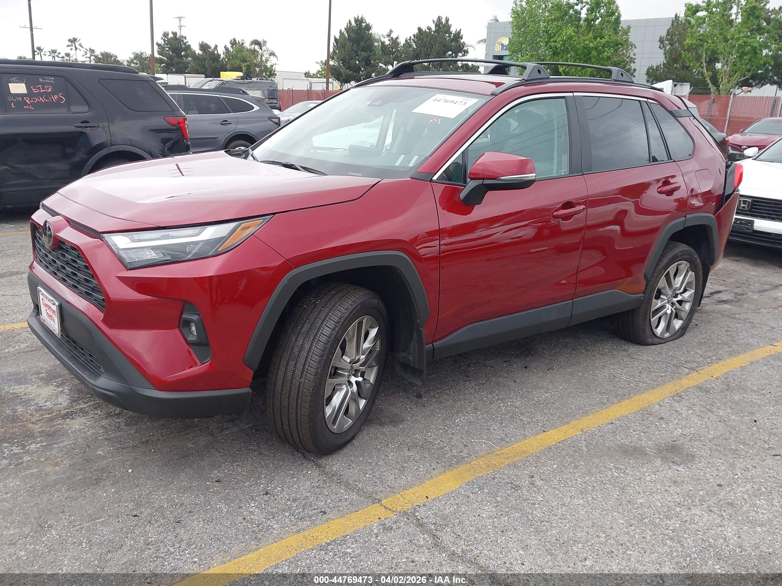 TOYOTA RAV4 image 2