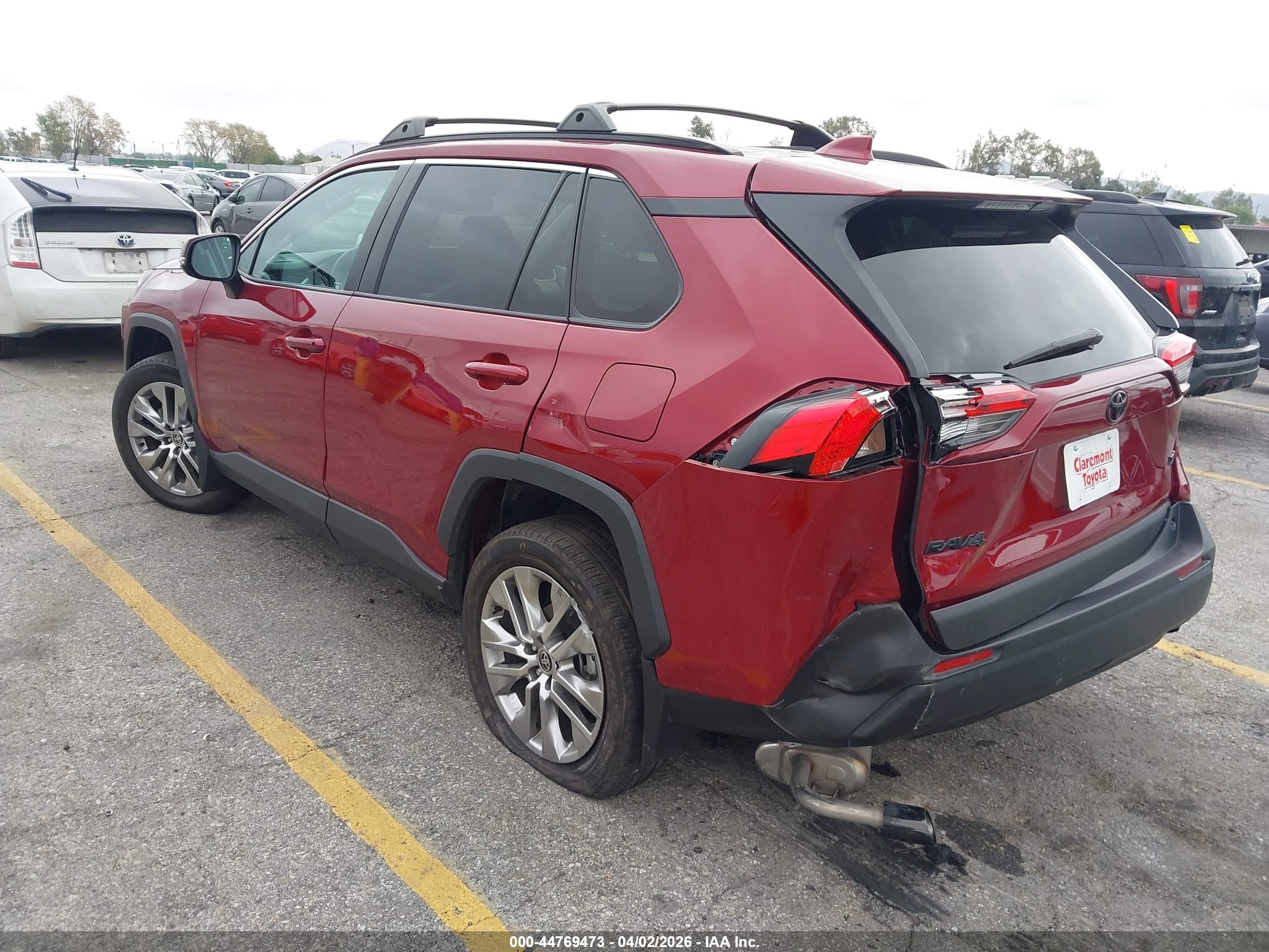 TOYOTA RAV4 image 3