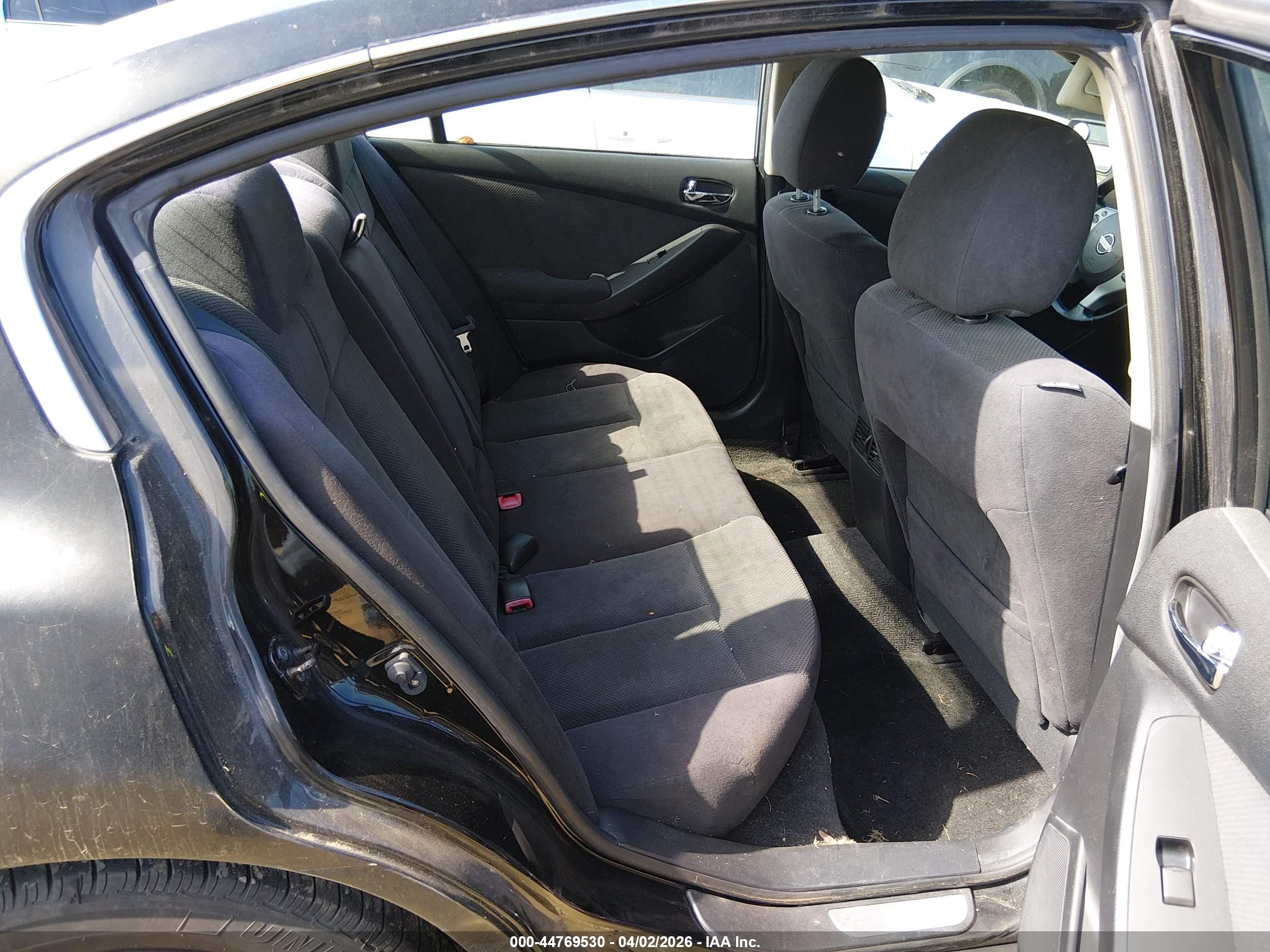 NISSAN ALTIMA image 8