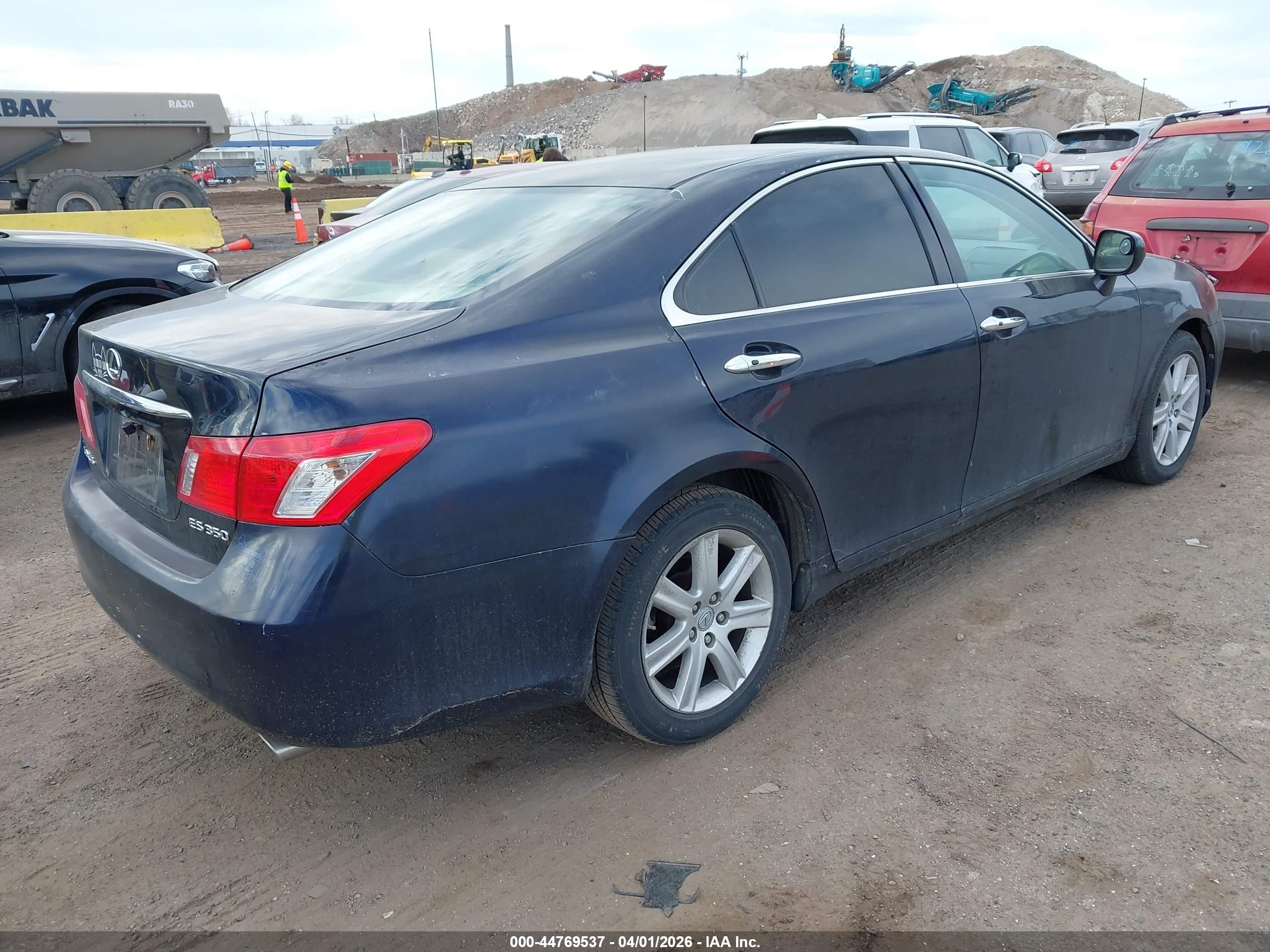 LEXUS ES image 4