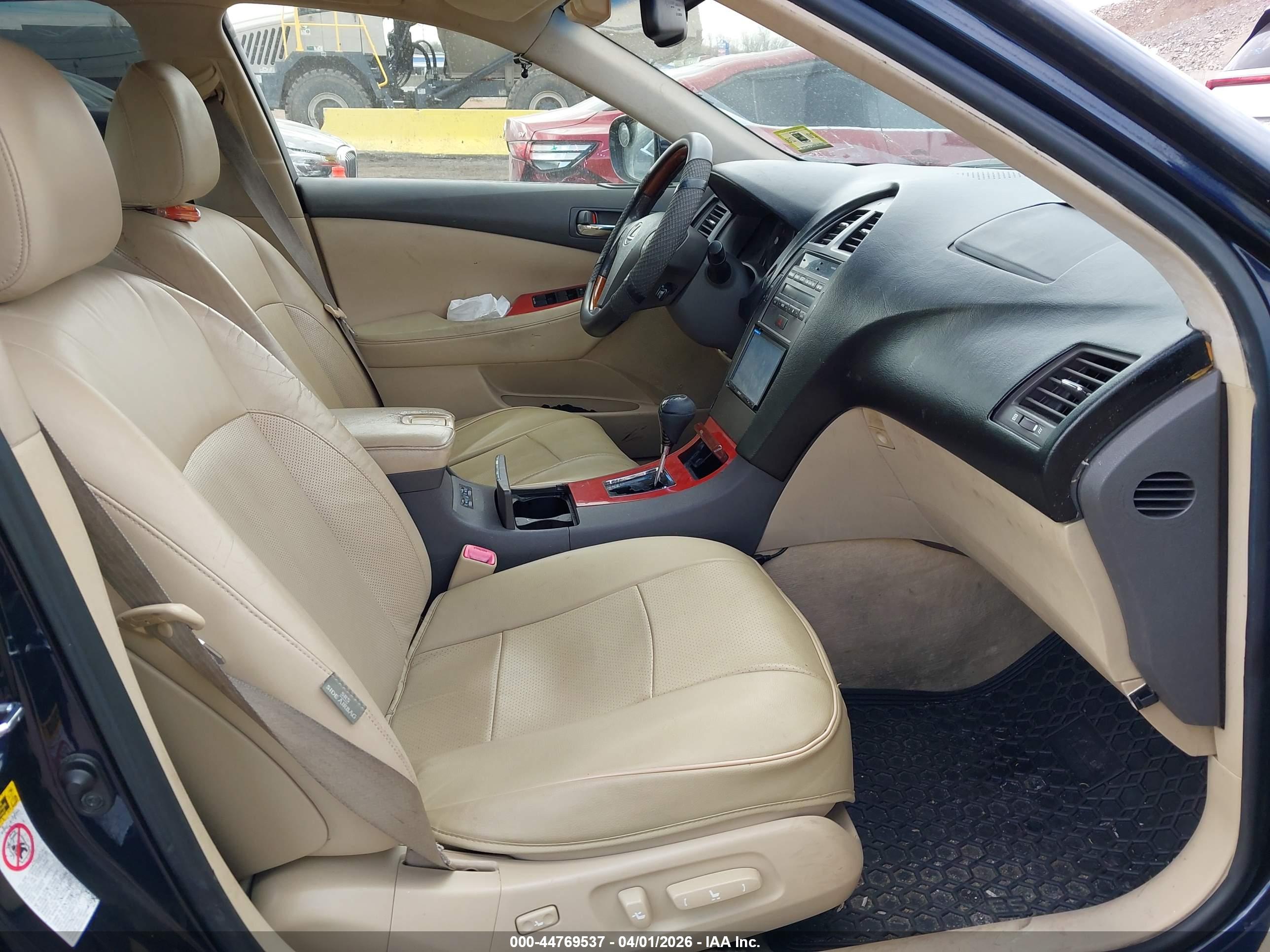 LEXUS ES image 5
