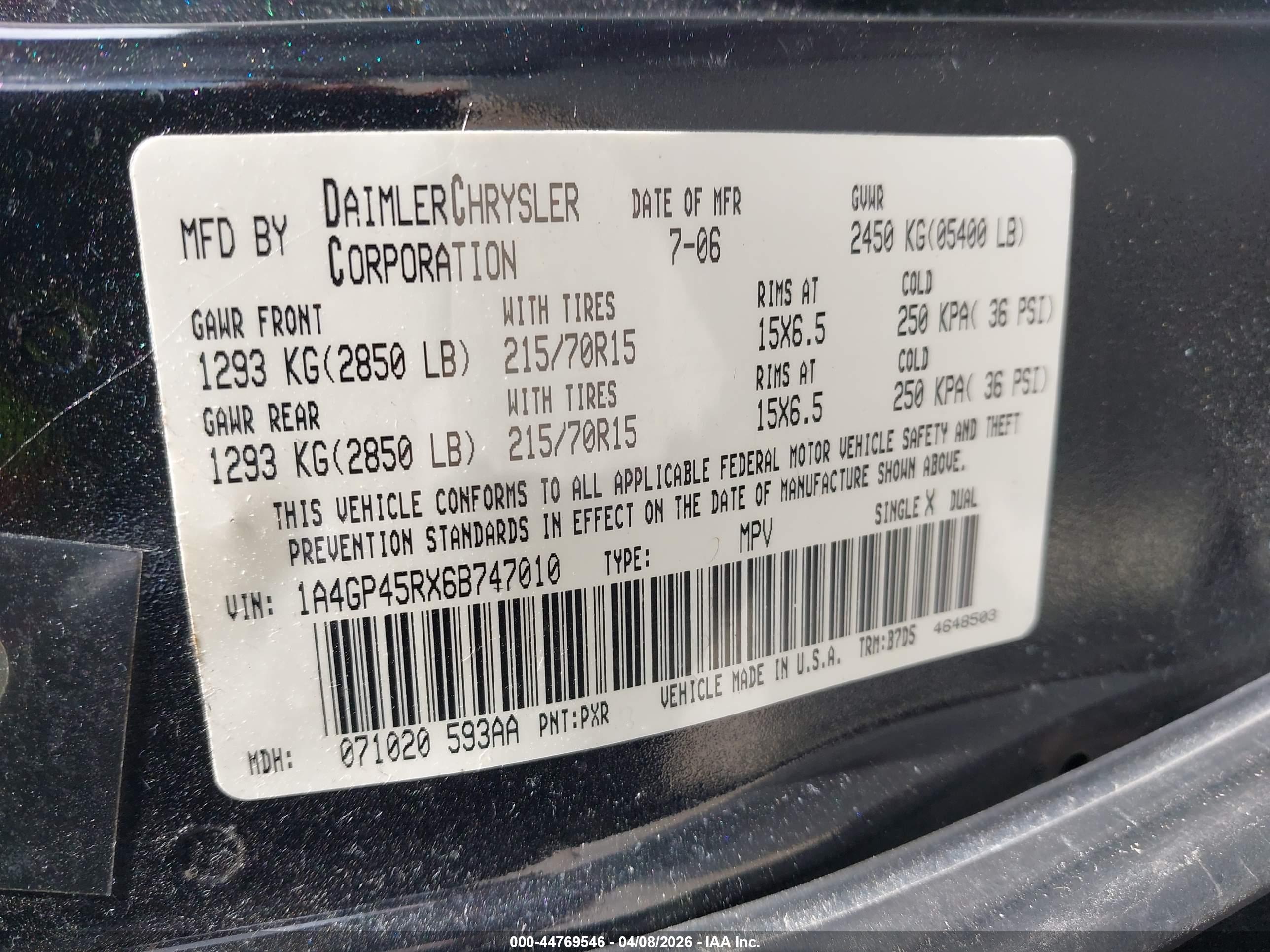 CHRYSLER TOWN image 9