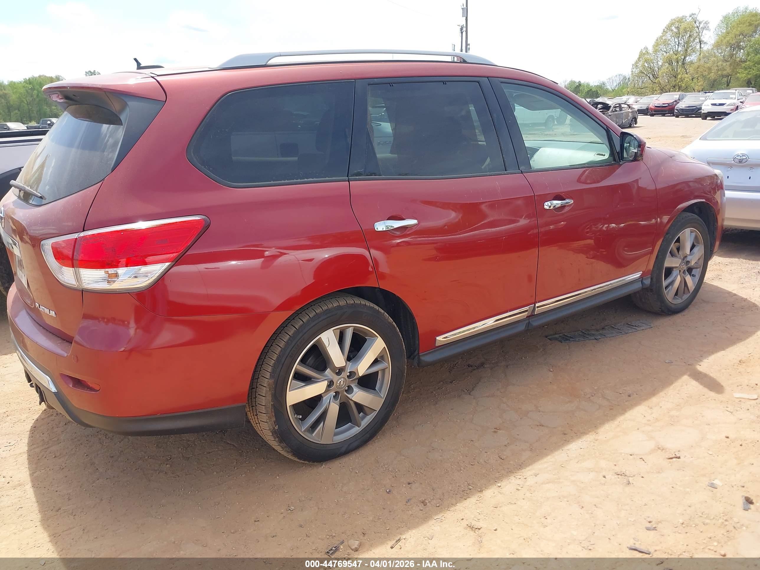 NISSAN PATHFINDER image 4