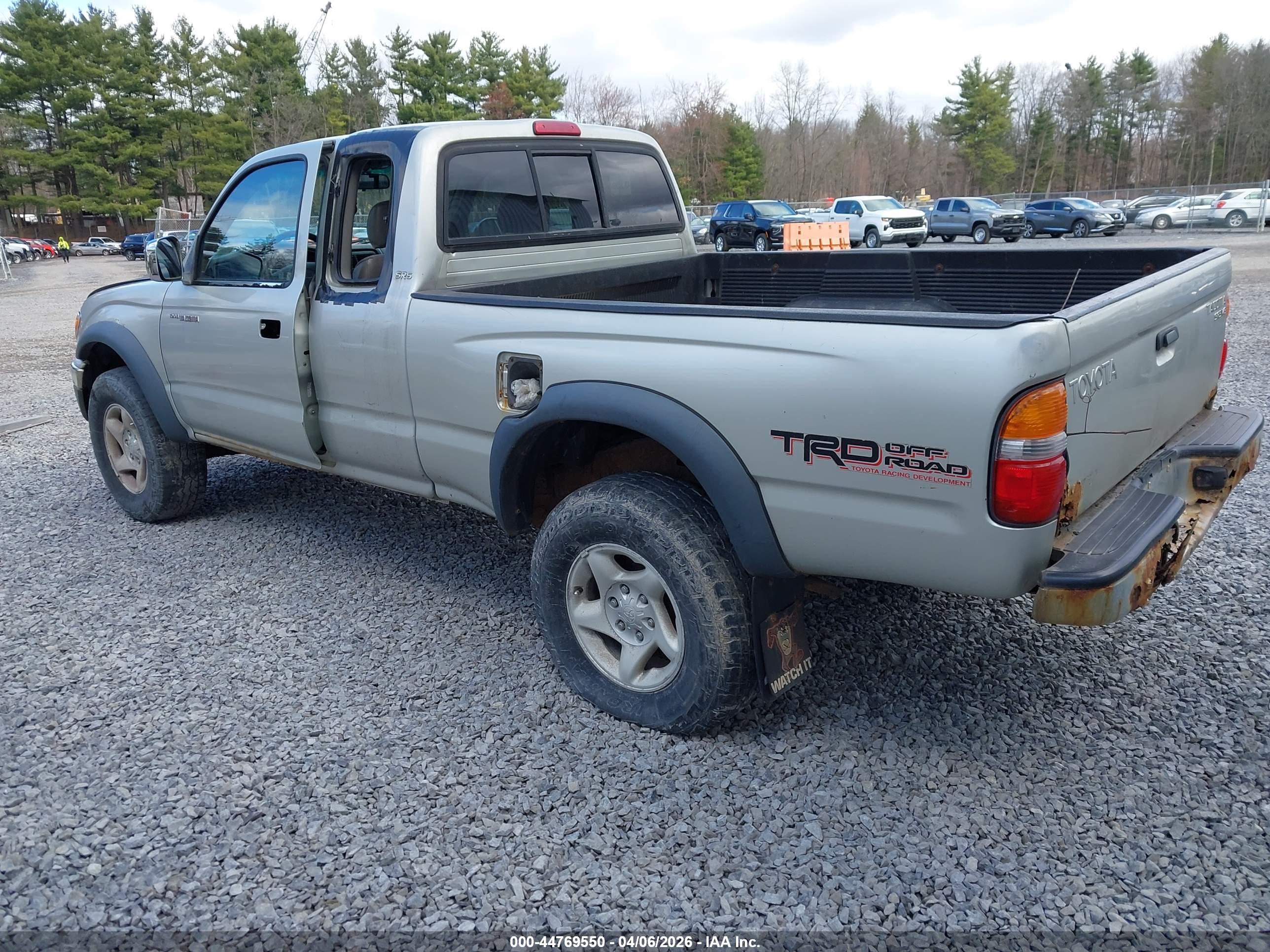 TOYOTA TACOMA image 3
