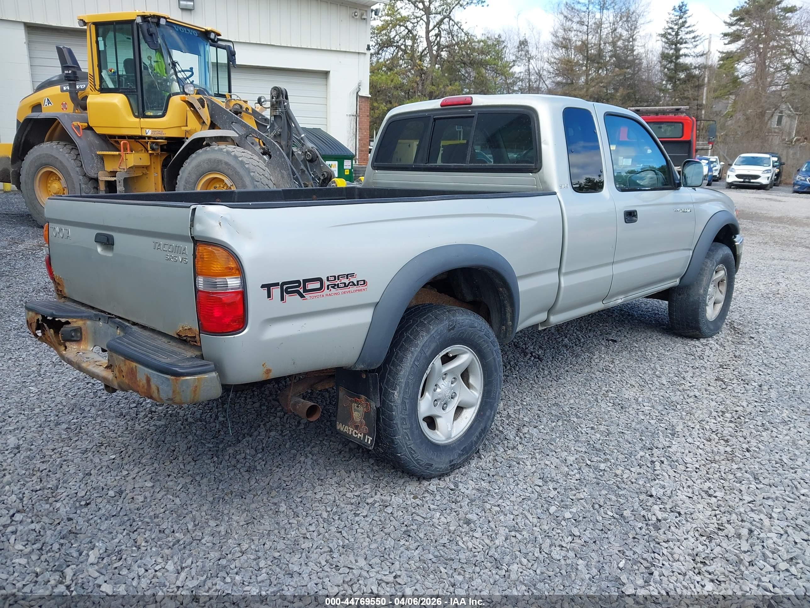 TOYOTA TACOMA image 4