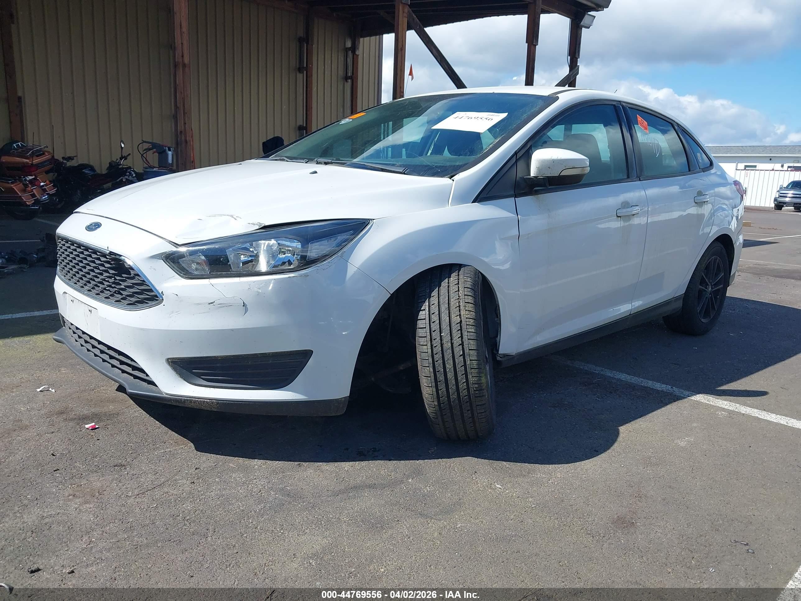FORD FOCUS image 2