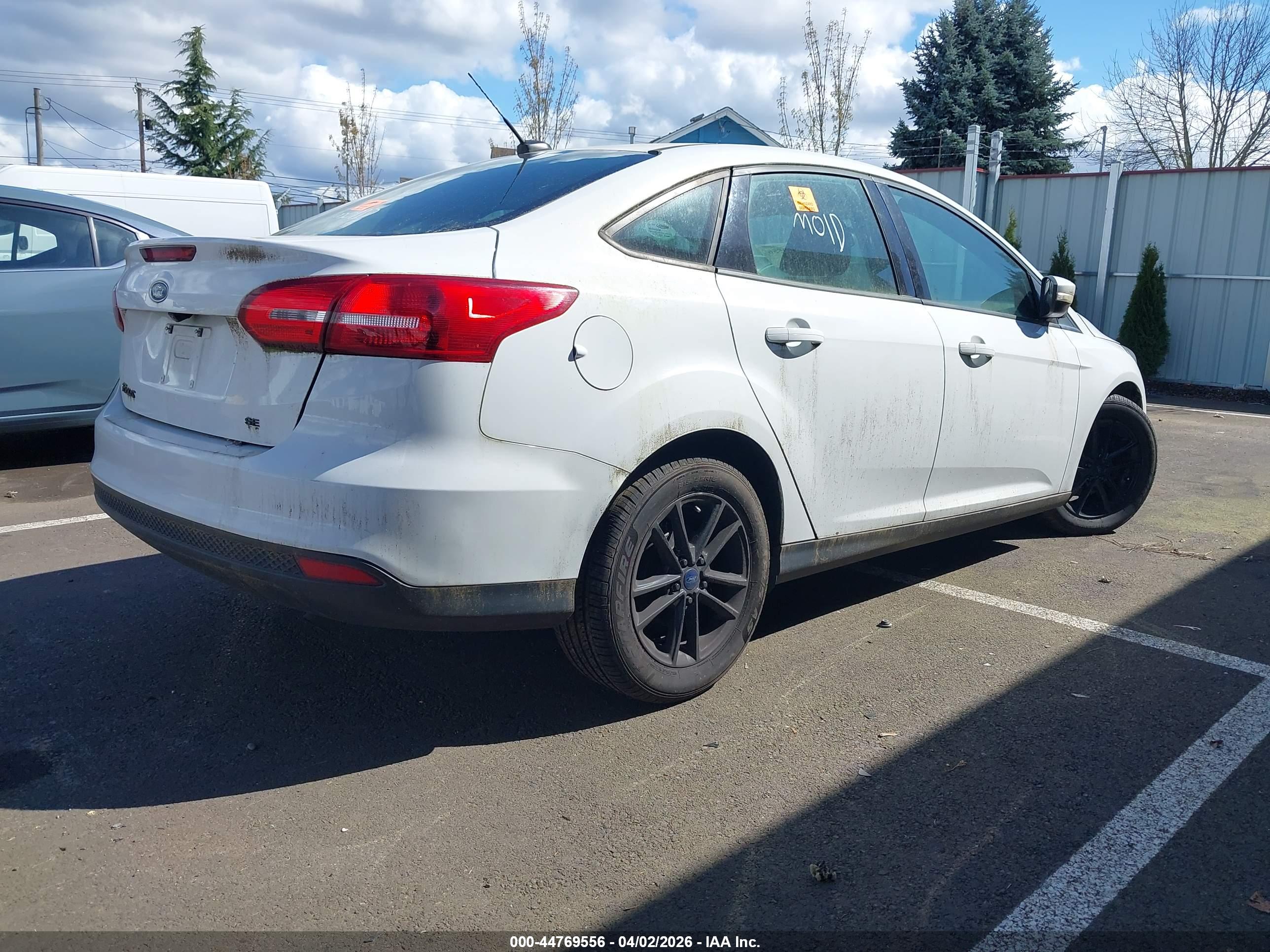 FORD FOCUS image 4