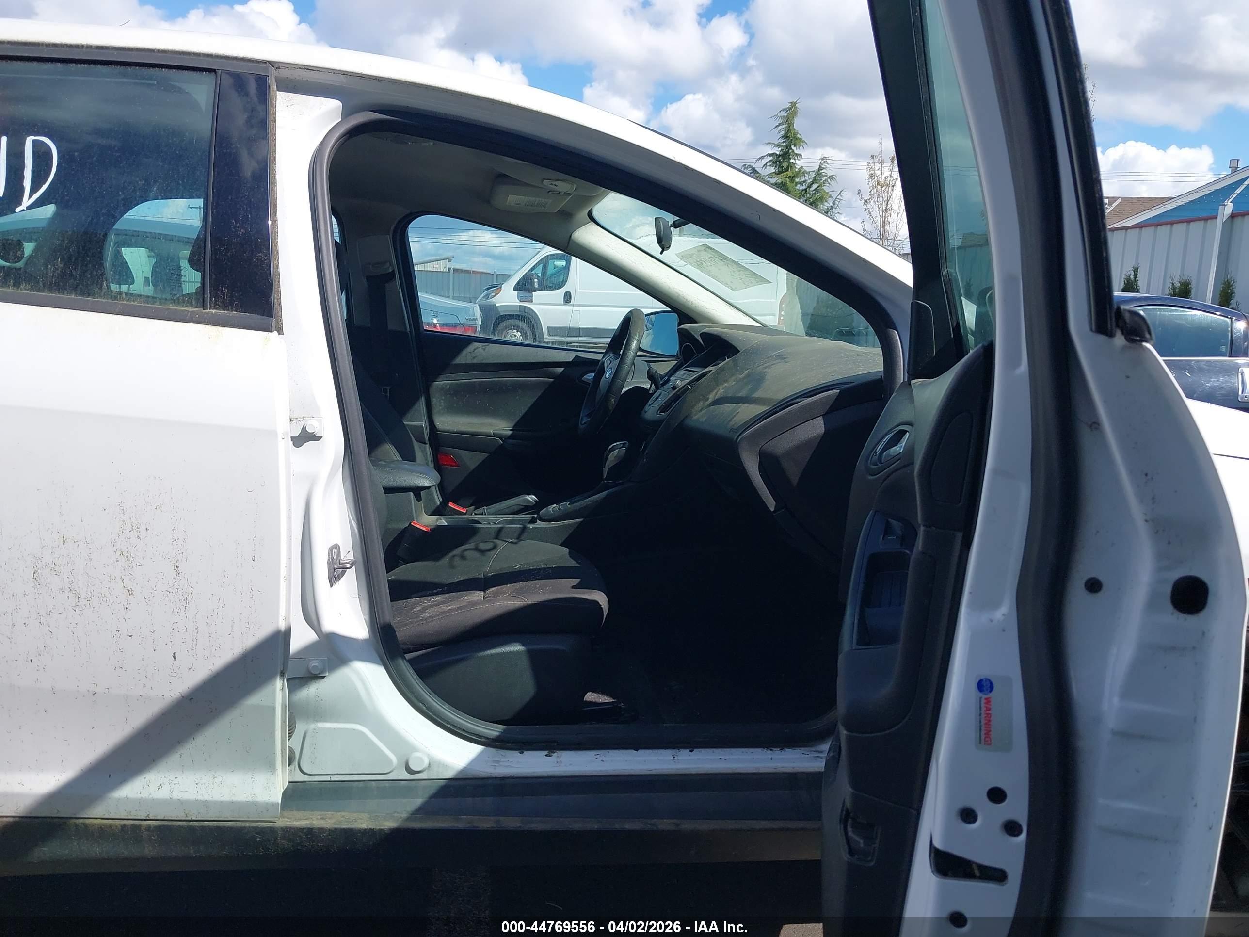 FORD FOCUS image 5