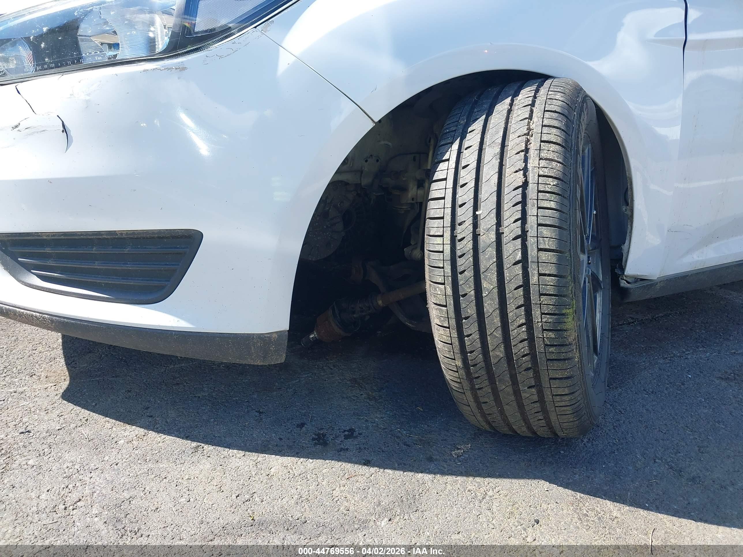 FORD FOCUS image 6