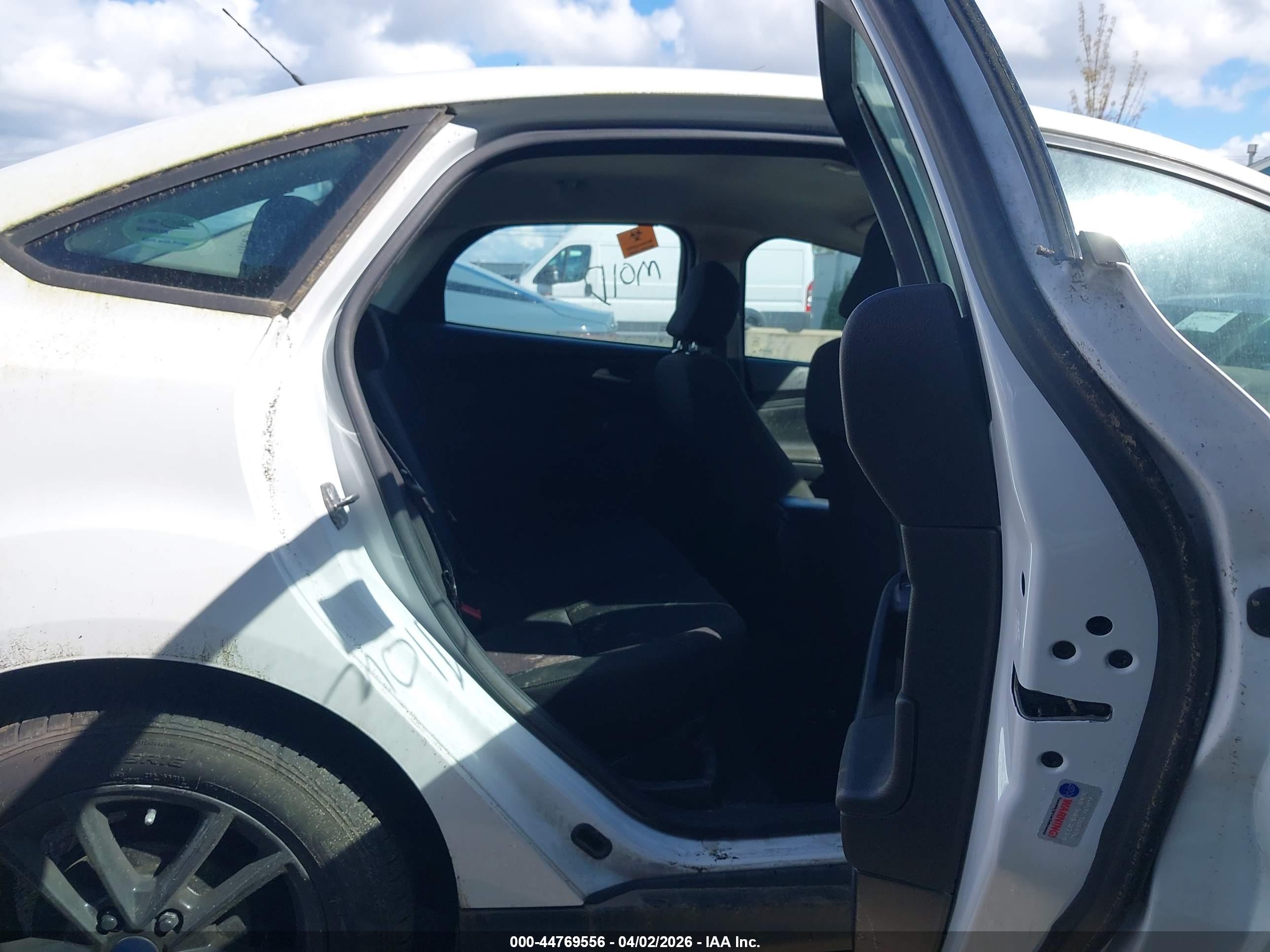 FORD FOCUS image 8