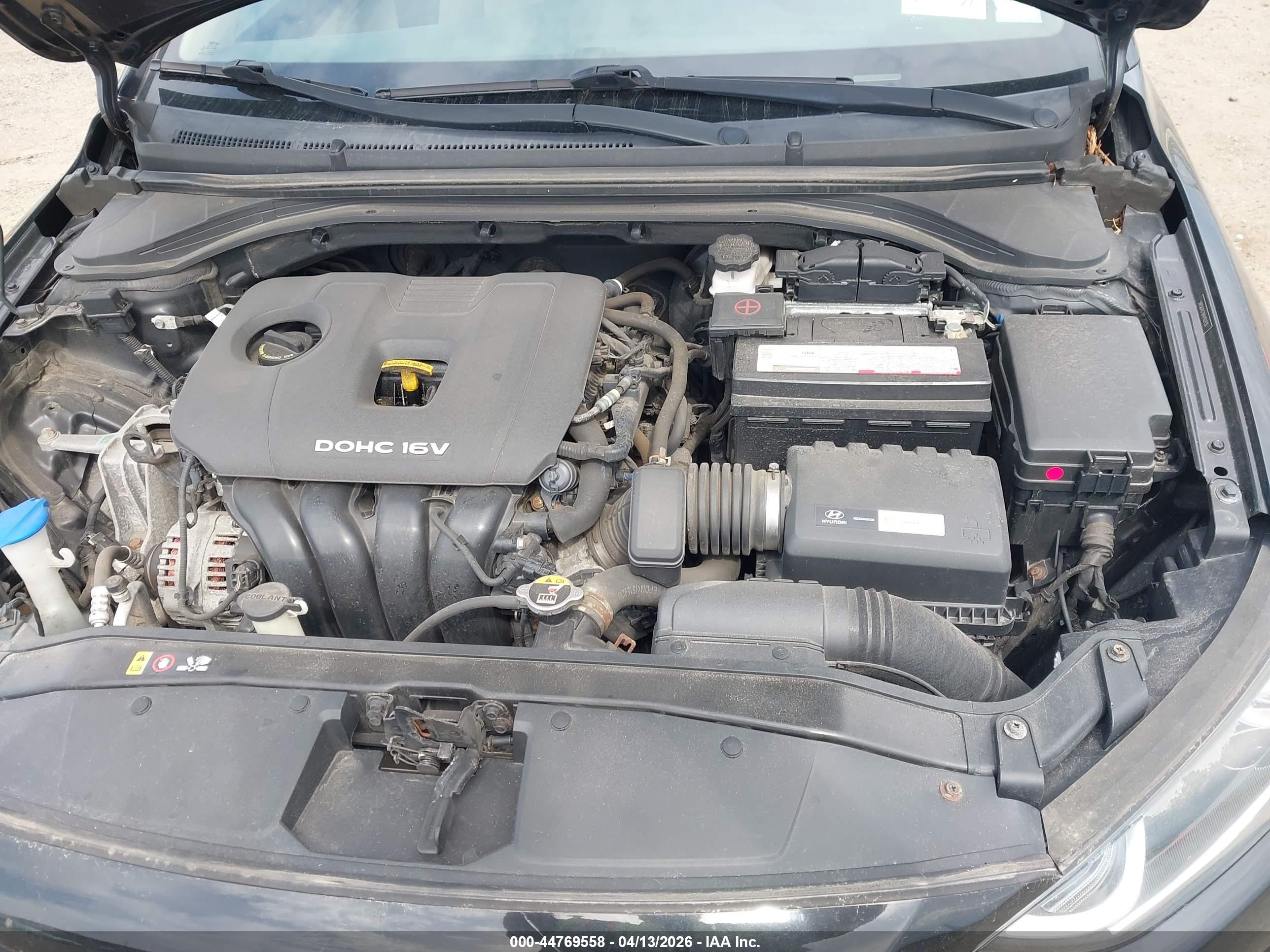 HYUNDAI ELANTRA image 10