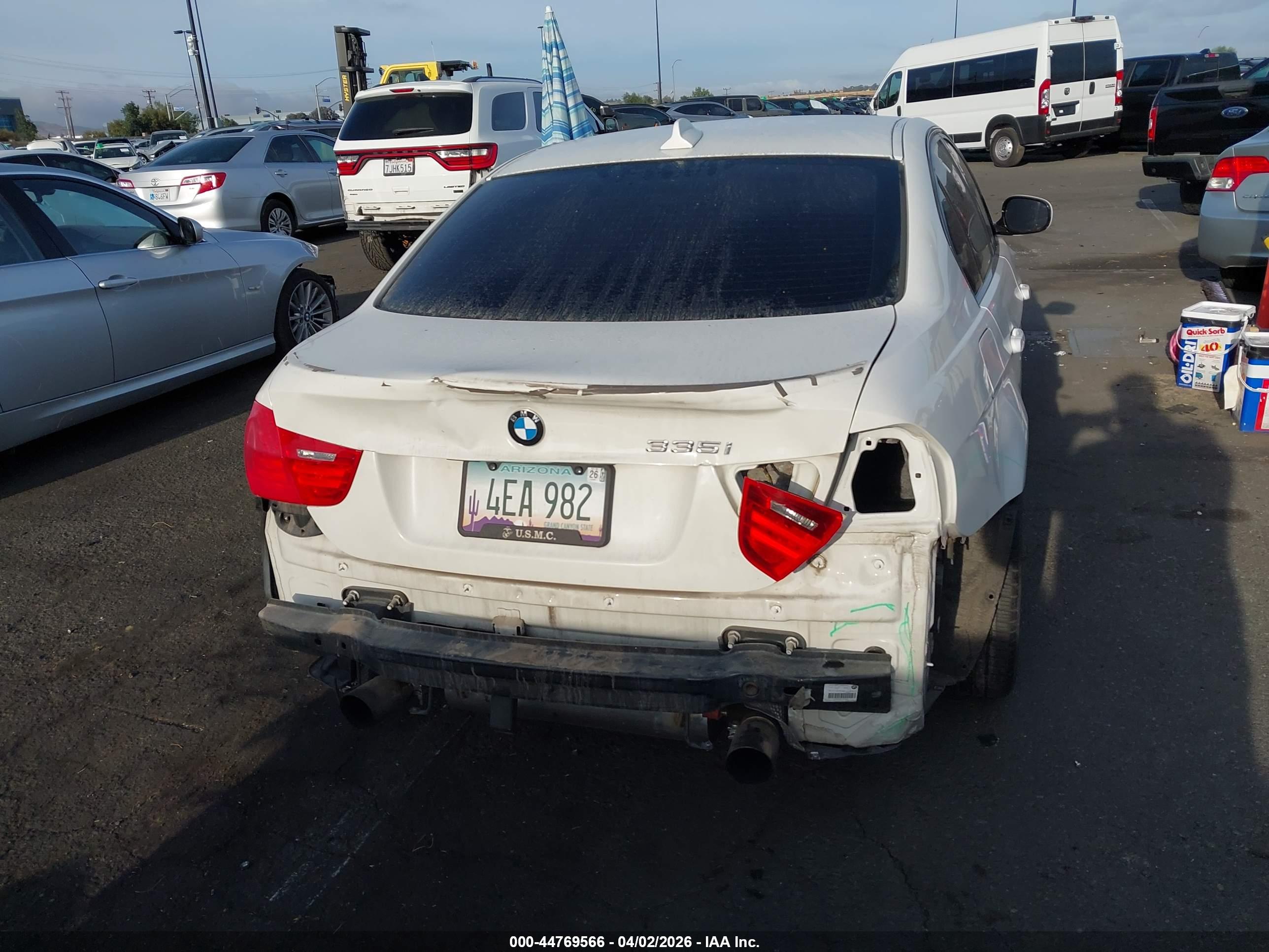 BMW 335I image 6