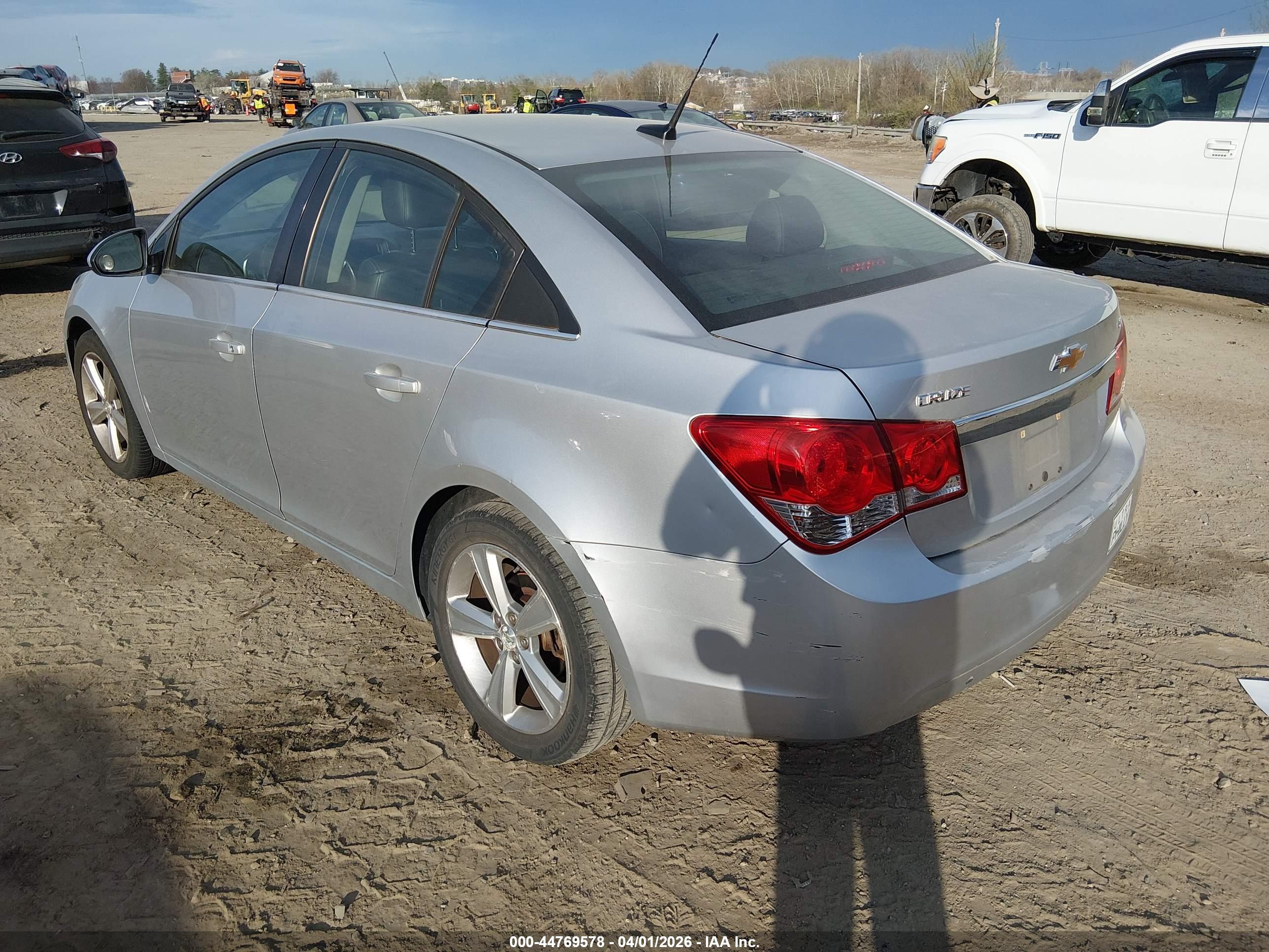 CHEVROLET CRUZE image 3
