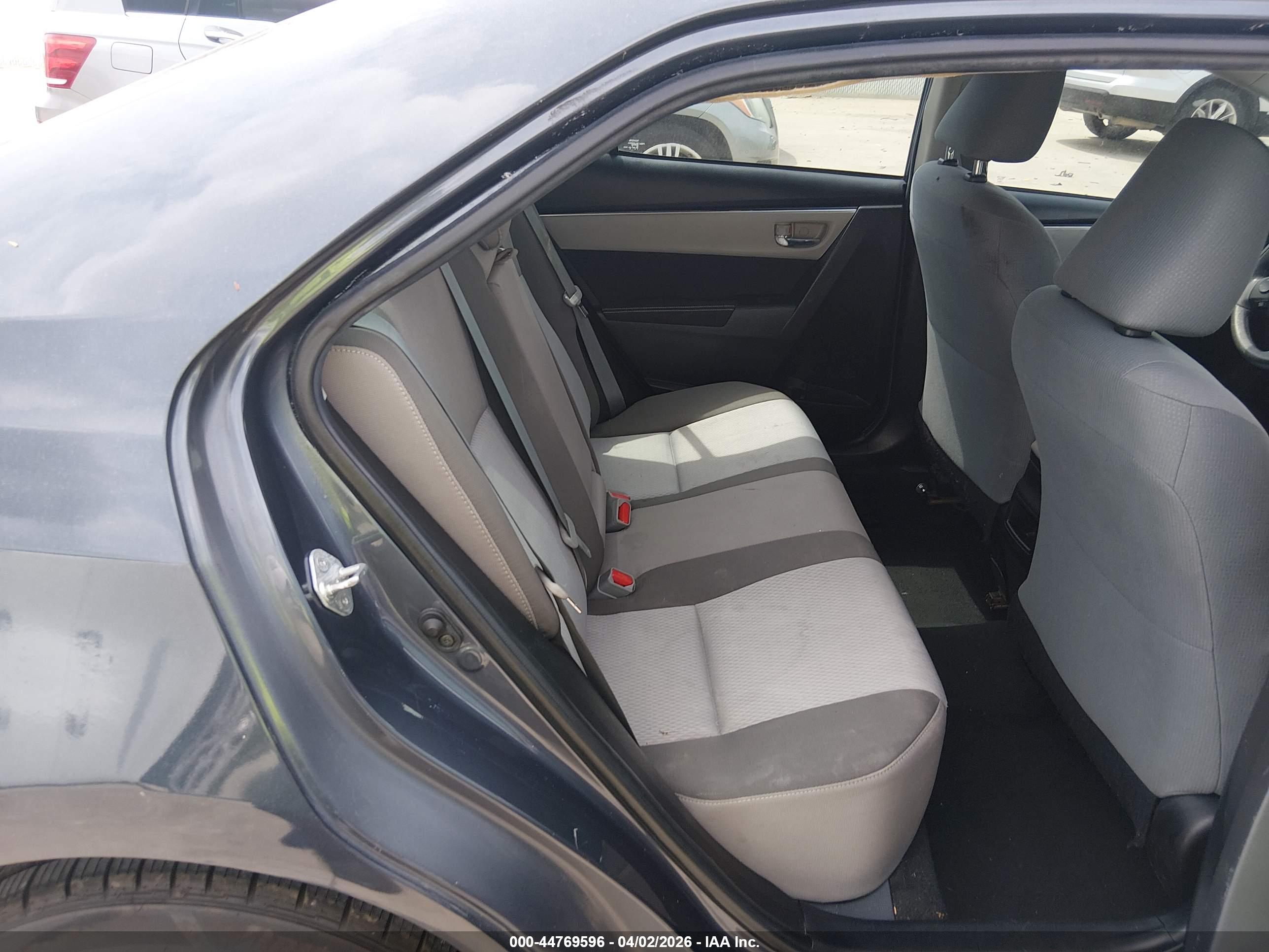 TOYOTA COROLLA image 8