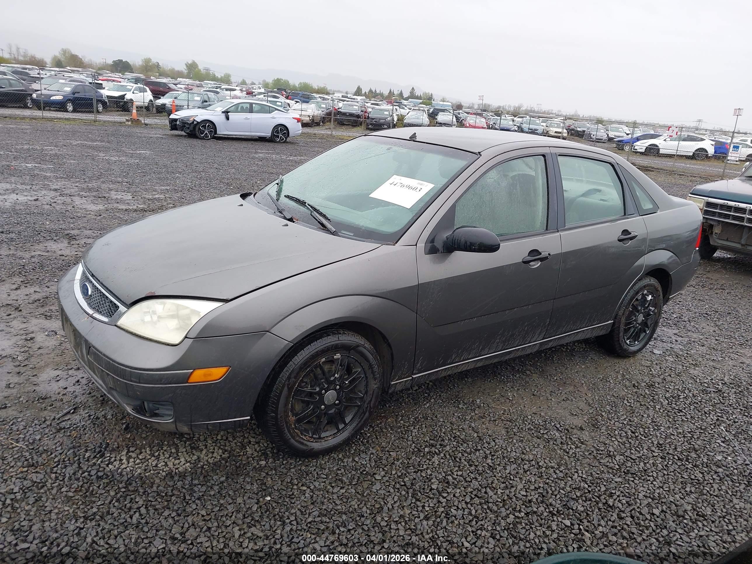 FORD FOCUS image 2