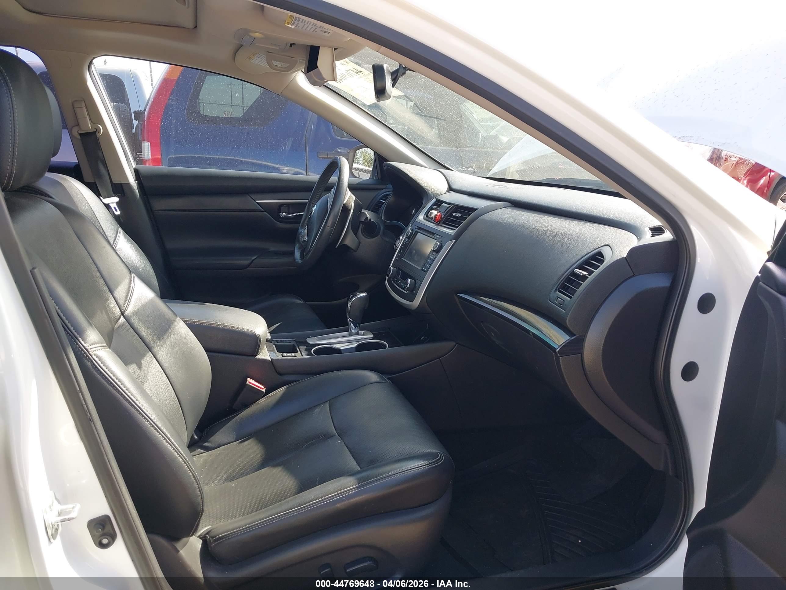 NISSAN ALTIMA image 5