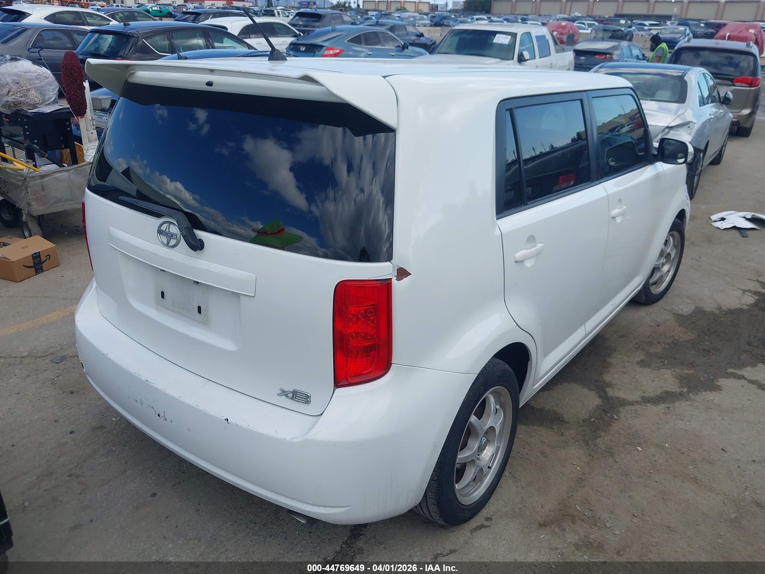 SCION XB image 4
