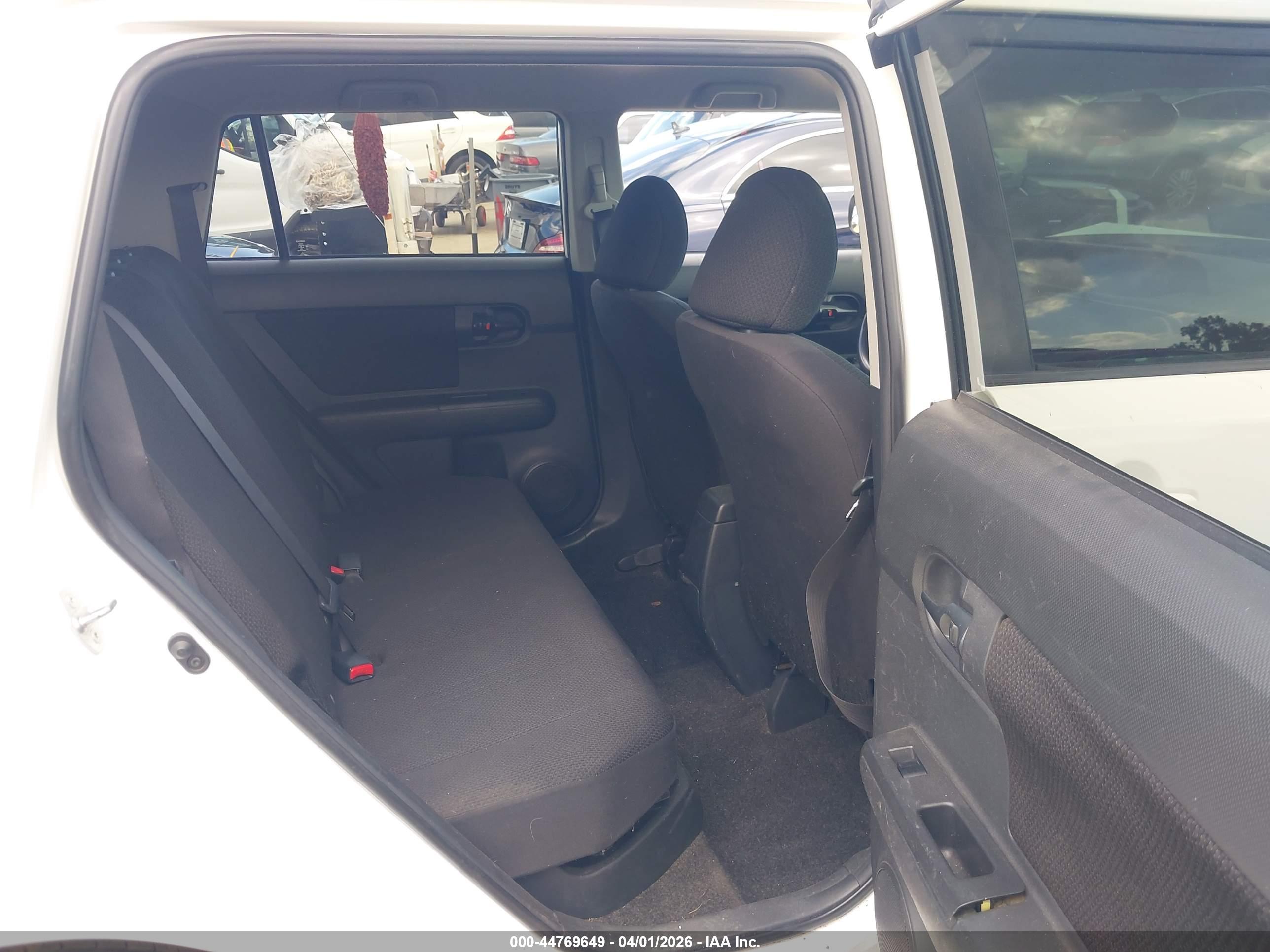 SCION XB image 8