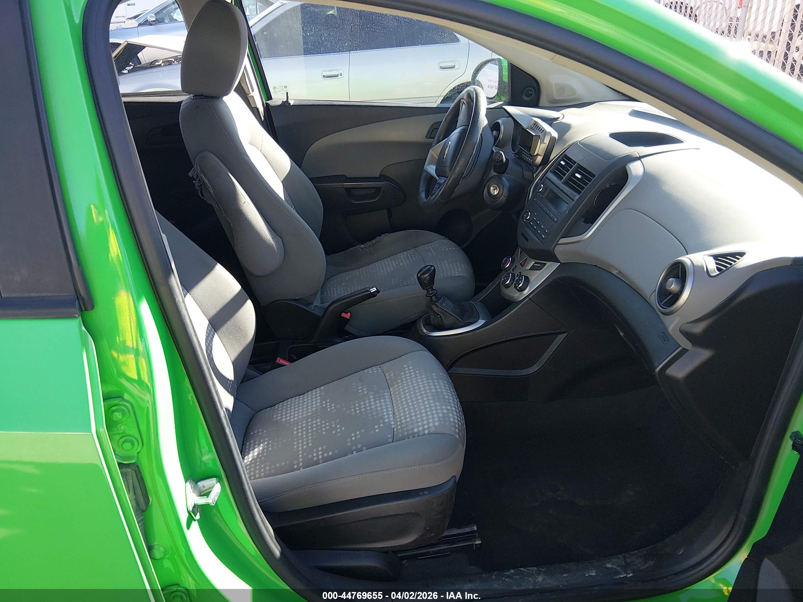 CHEVROLET SONIC image 5