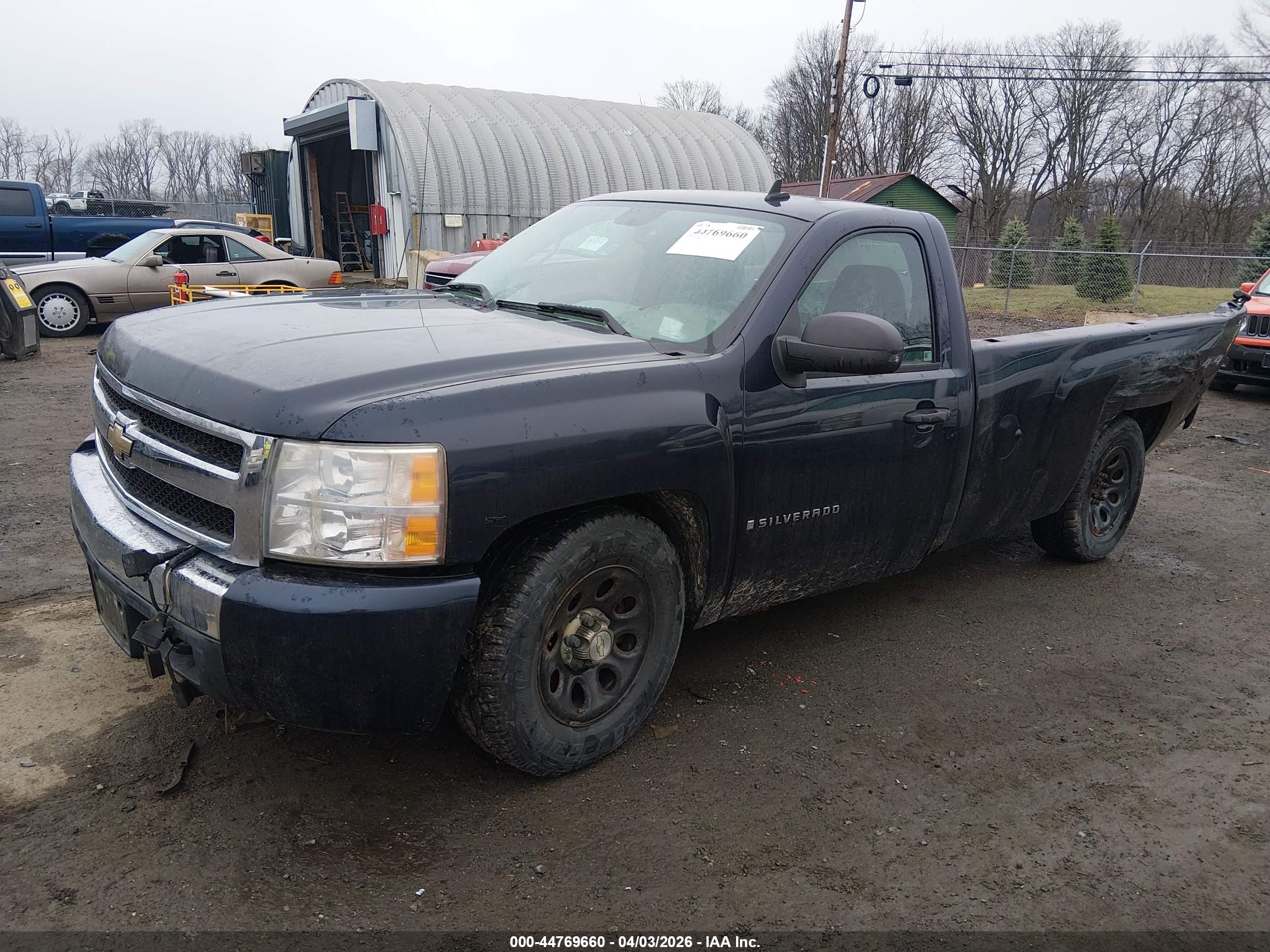 CHEVROLET SILVERADO image 2