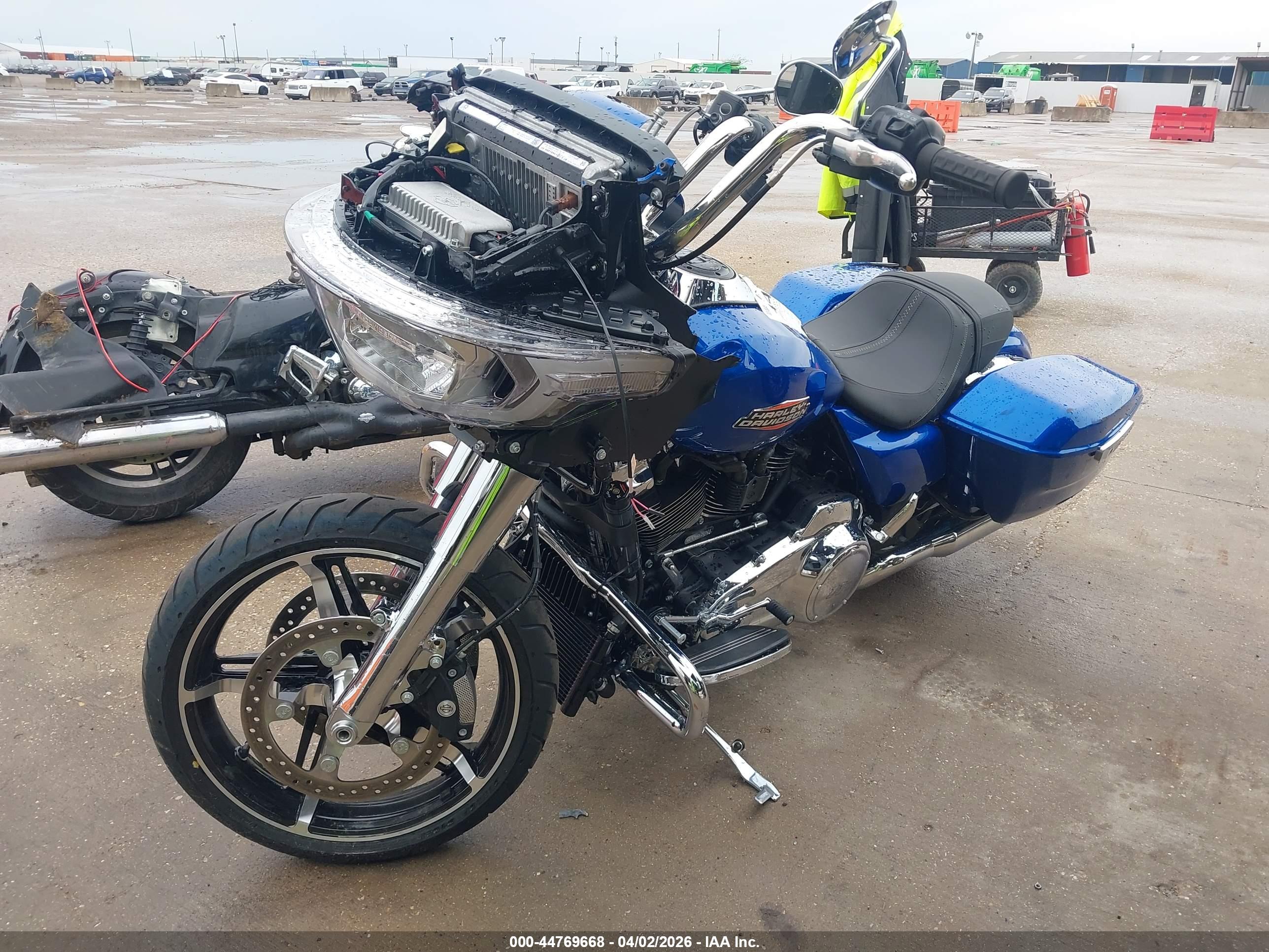 HARLEY-DAVIDSON FLTRX image 2