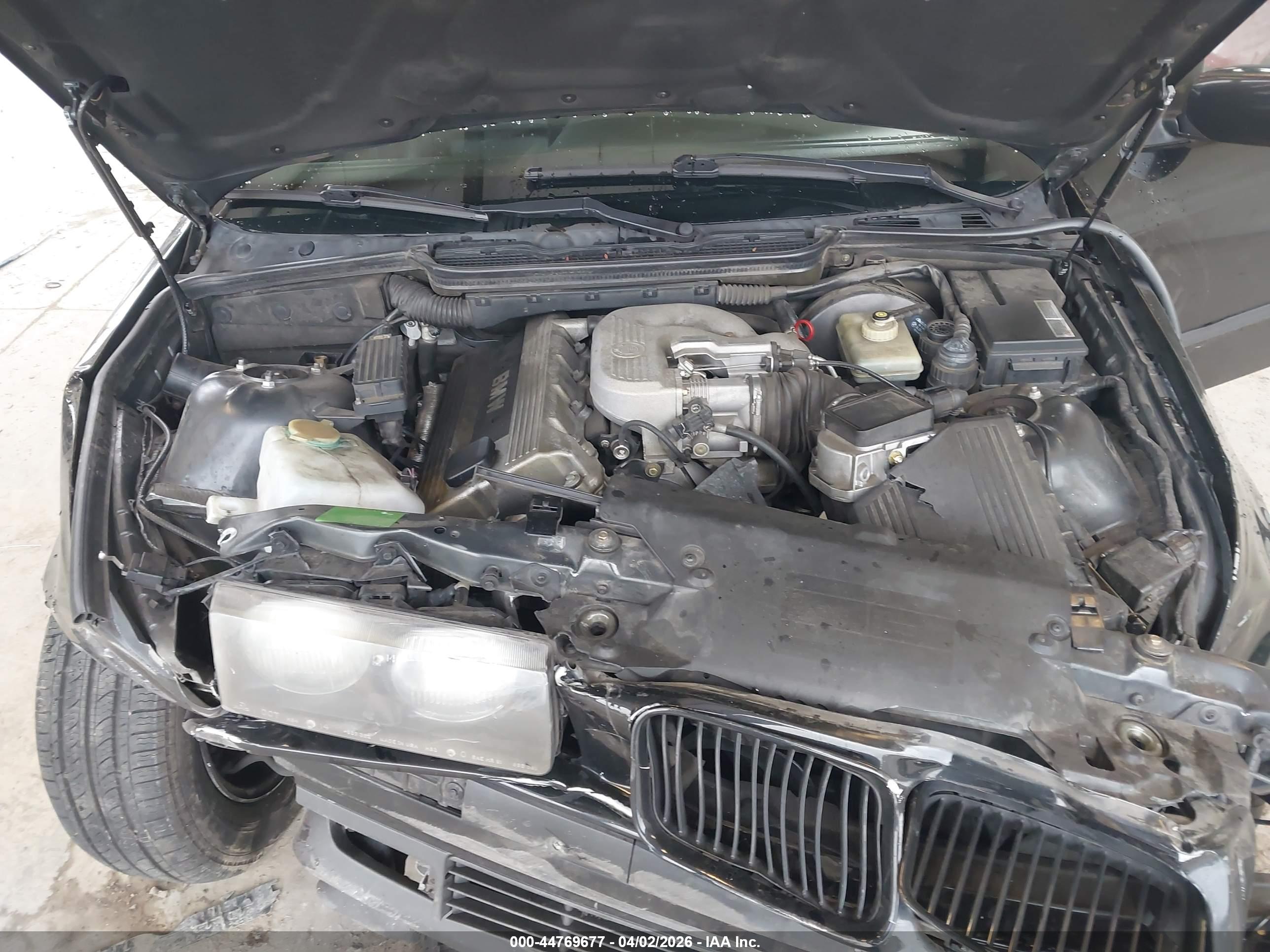 BMW 318 image 10