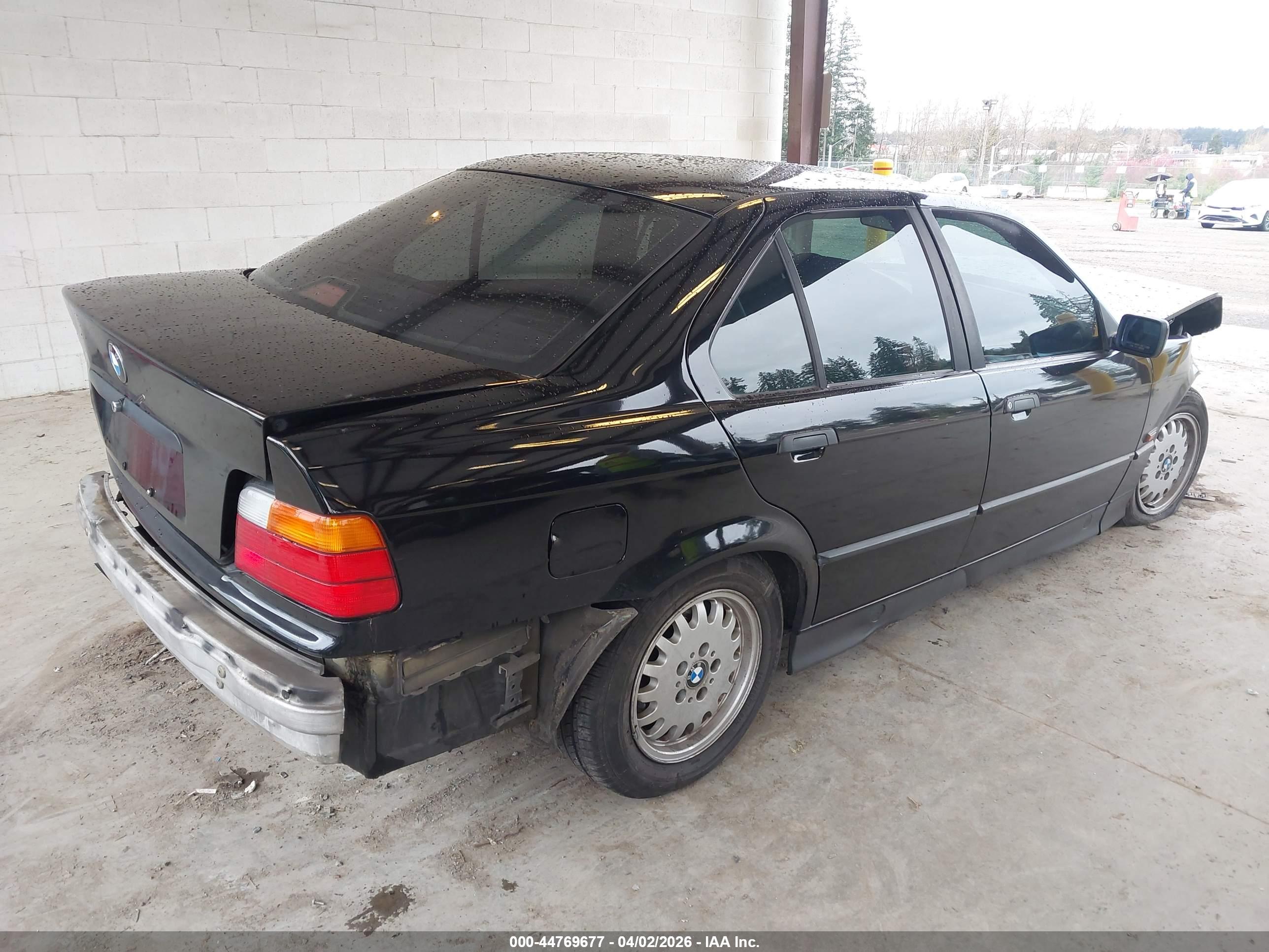 BMW 318 image 4